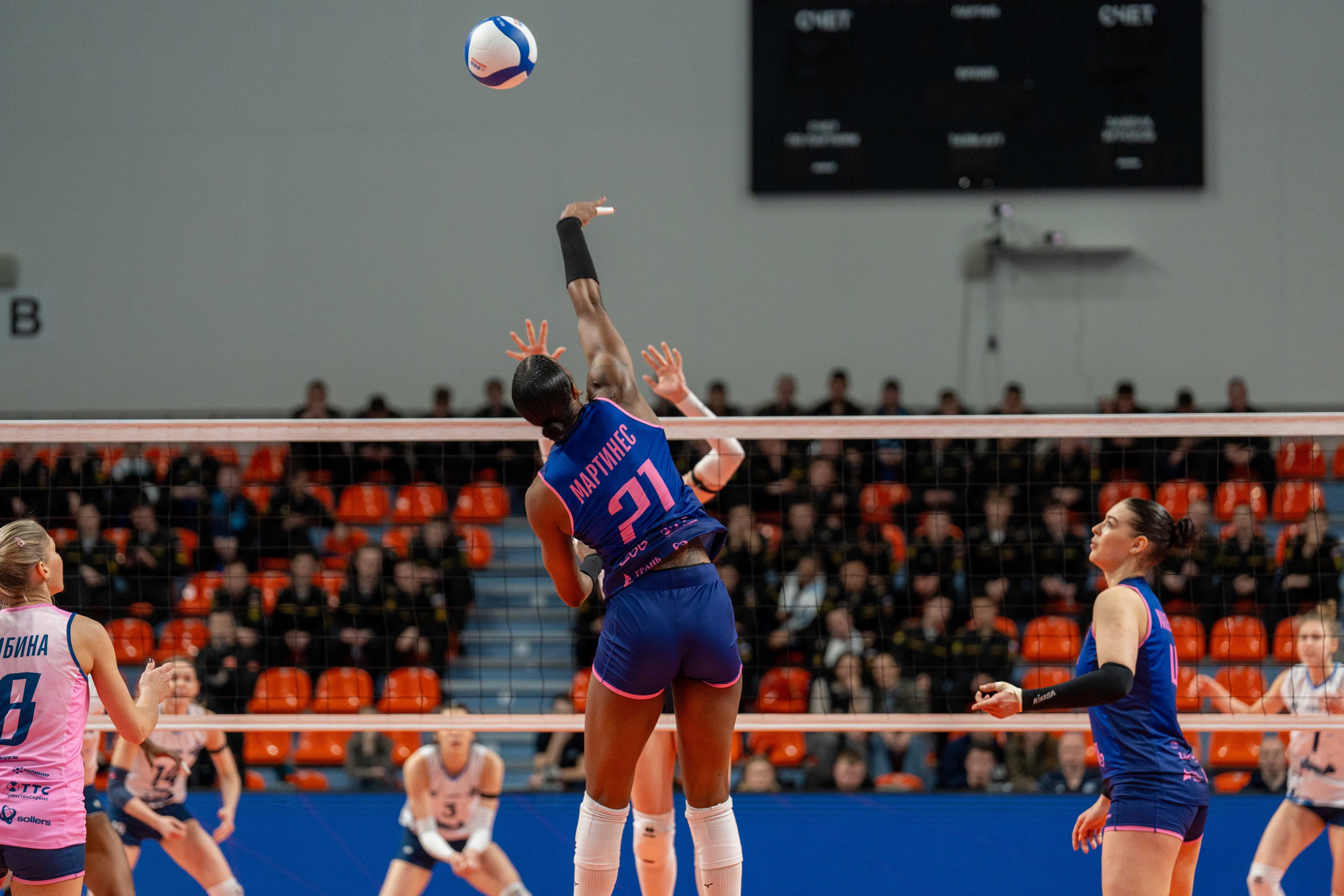 Корабелка — Динамо-Ак Барс (Казань): фотогалерея 15-го тура Суперлиги 2025/26 в Санкт-Петербурге | Антон Гауф. Спортивный фотограф в Санкт-Петербурге | Антон Гауф