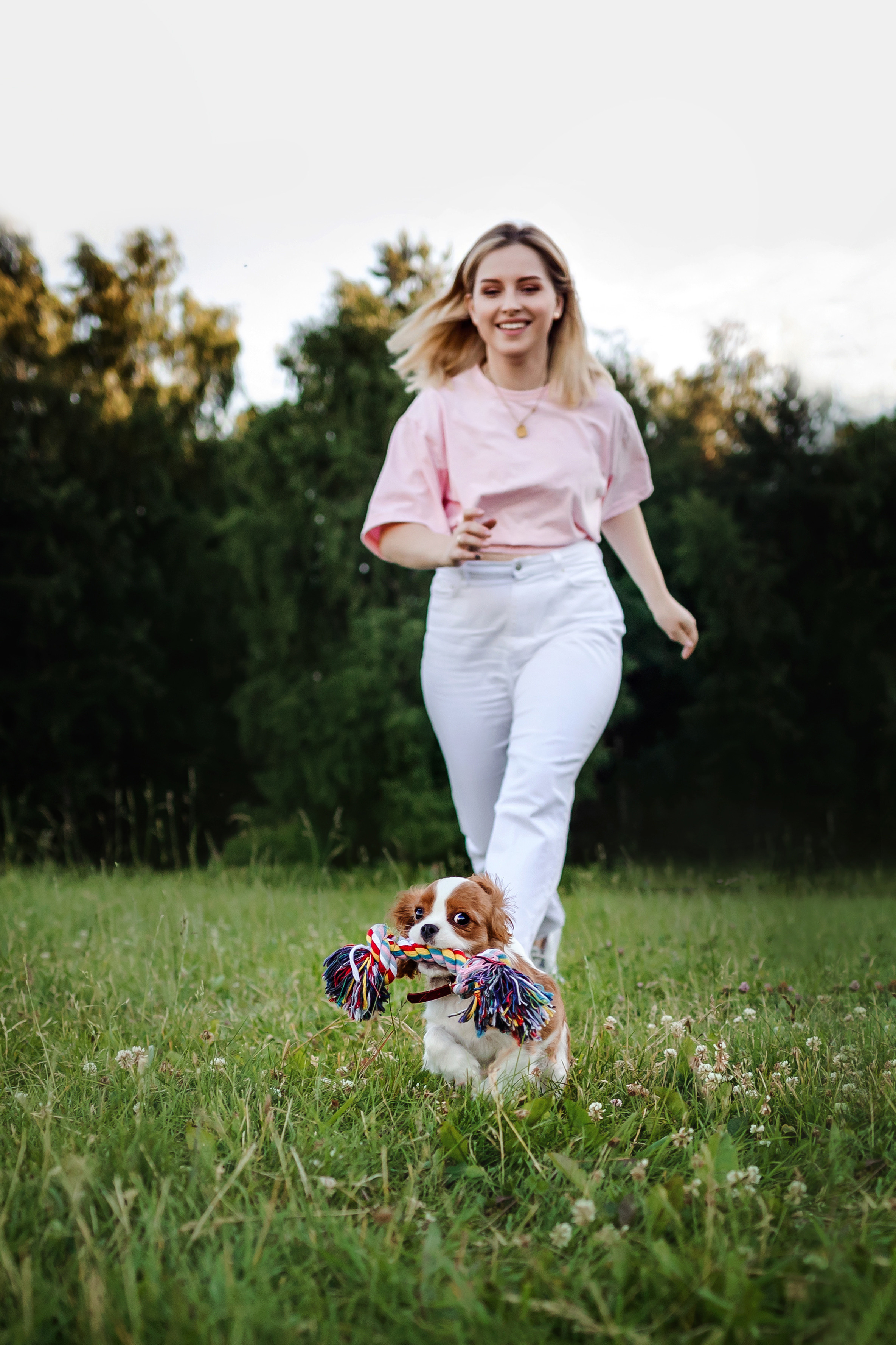 фотосессия девушки и щенка