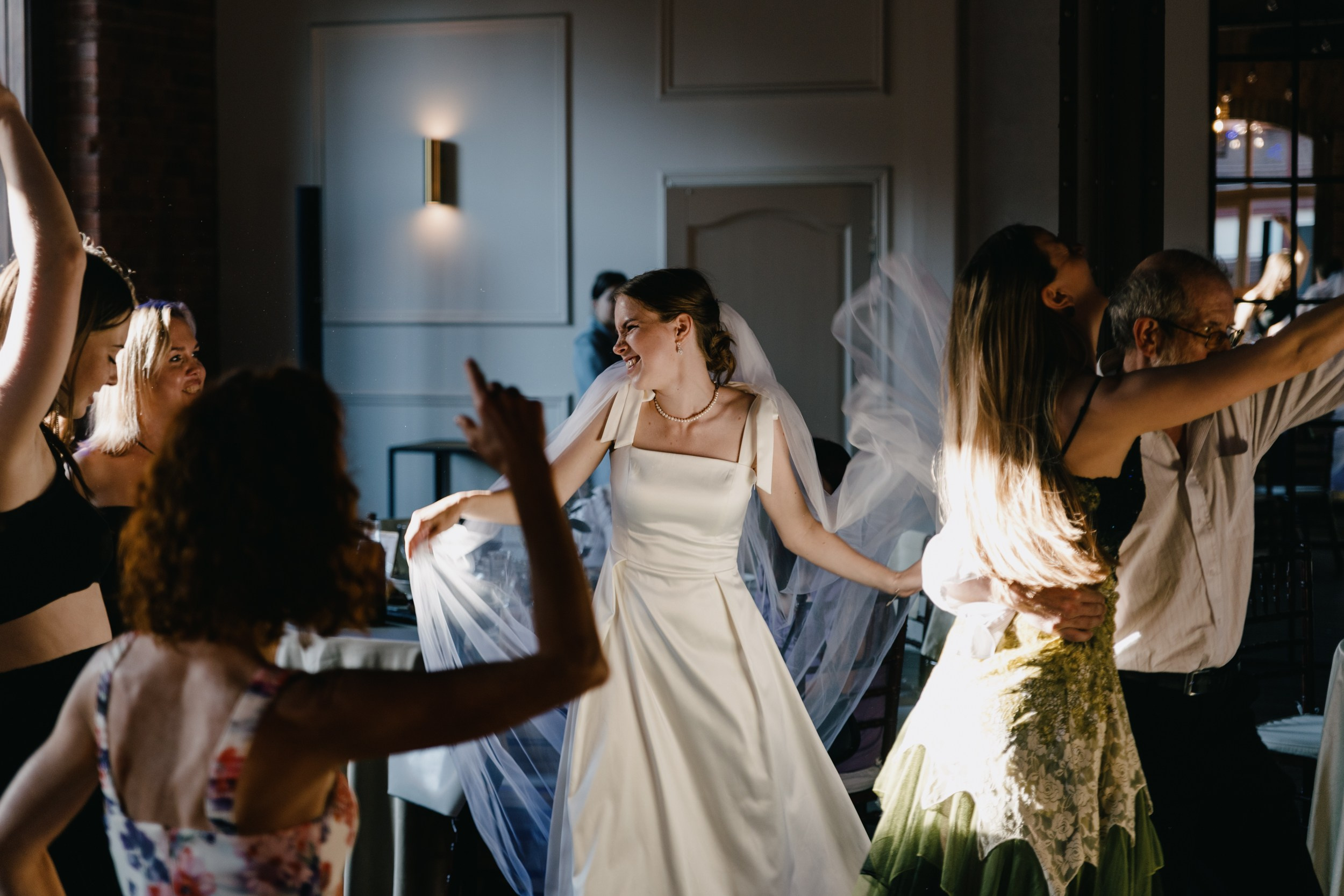 Свадьба Константина и Марии|Банкетный зал «Весенний». Фотограф Илья Чернов