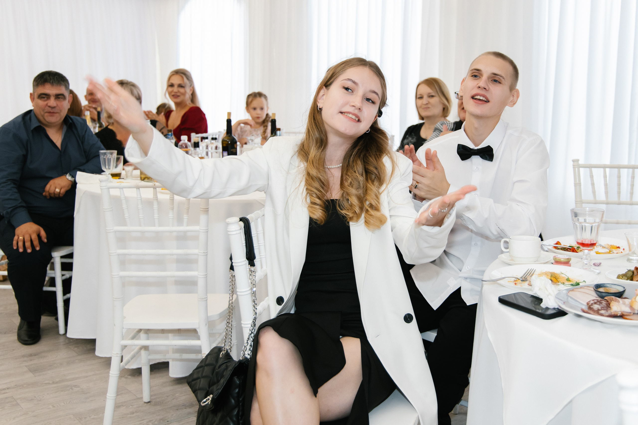 Ксения и Антон (полный день). Фотограф в Барнауле Юлия Садвокасова