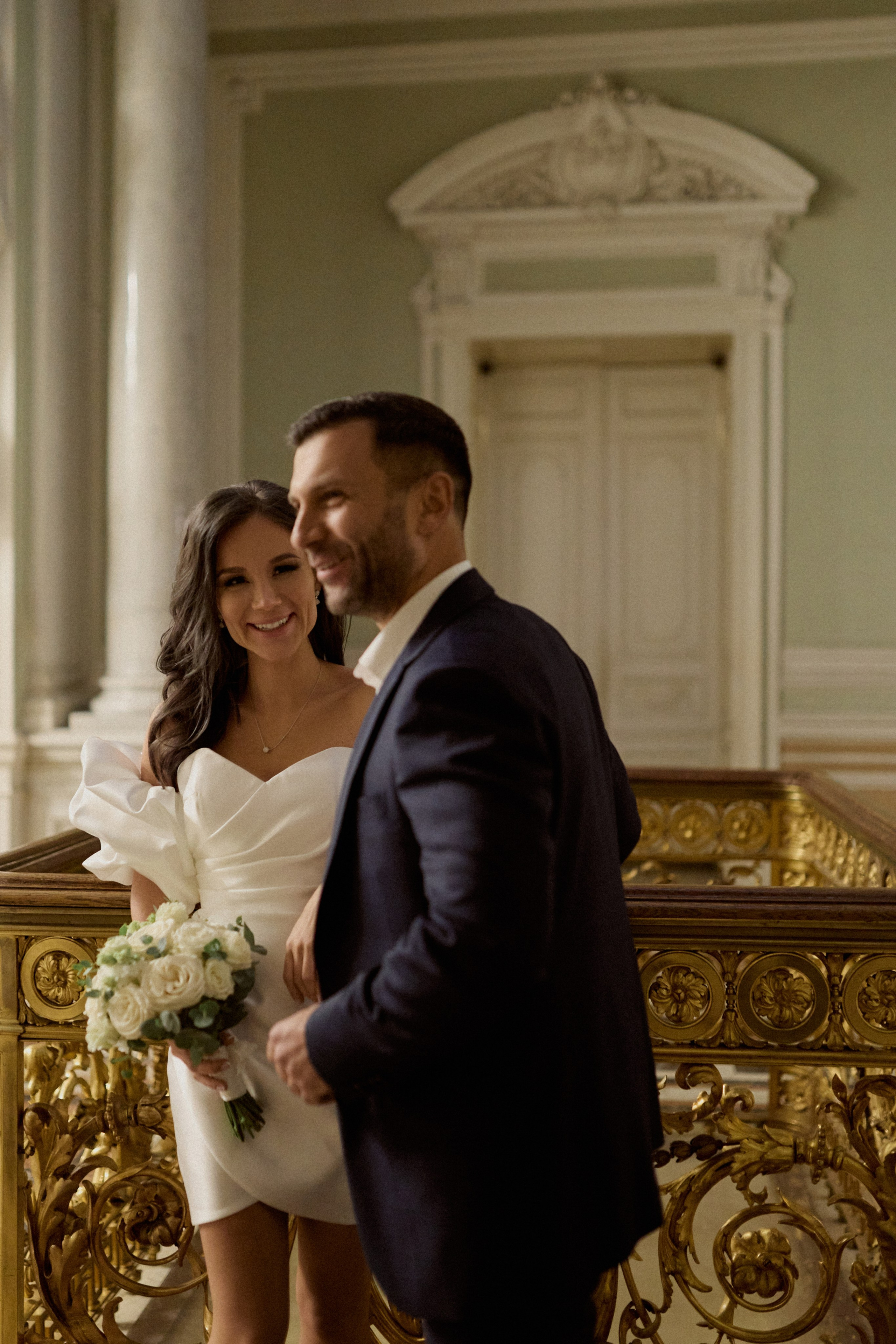 Свадебная фотосессия в особняке. Сестры Карабаза. Фотографы и ретушеры в Москве и Санкт-Петербурге