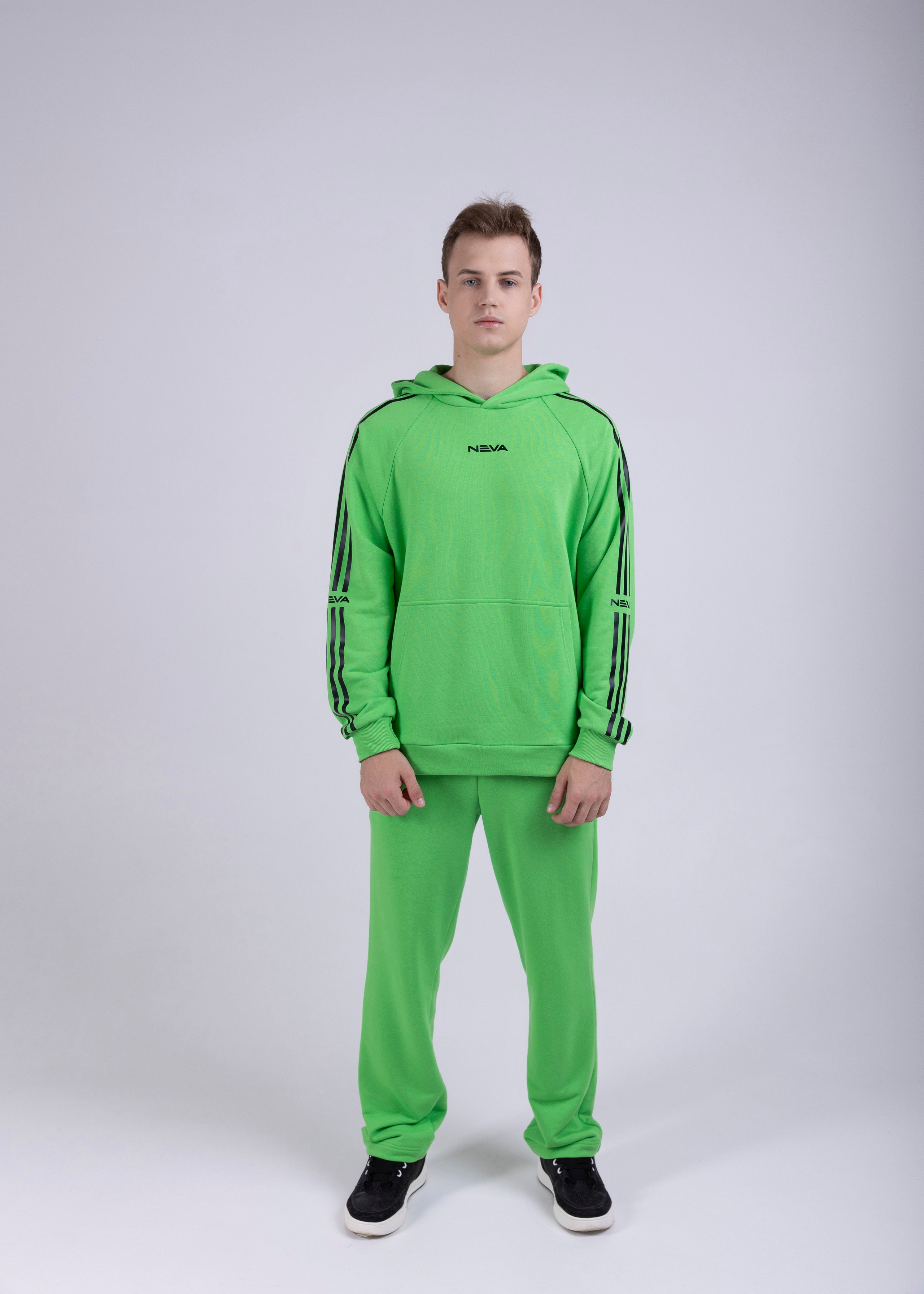 Каталог в студии для NEVA.store. Свадебный фотограф в Москве Екатерина Гусева