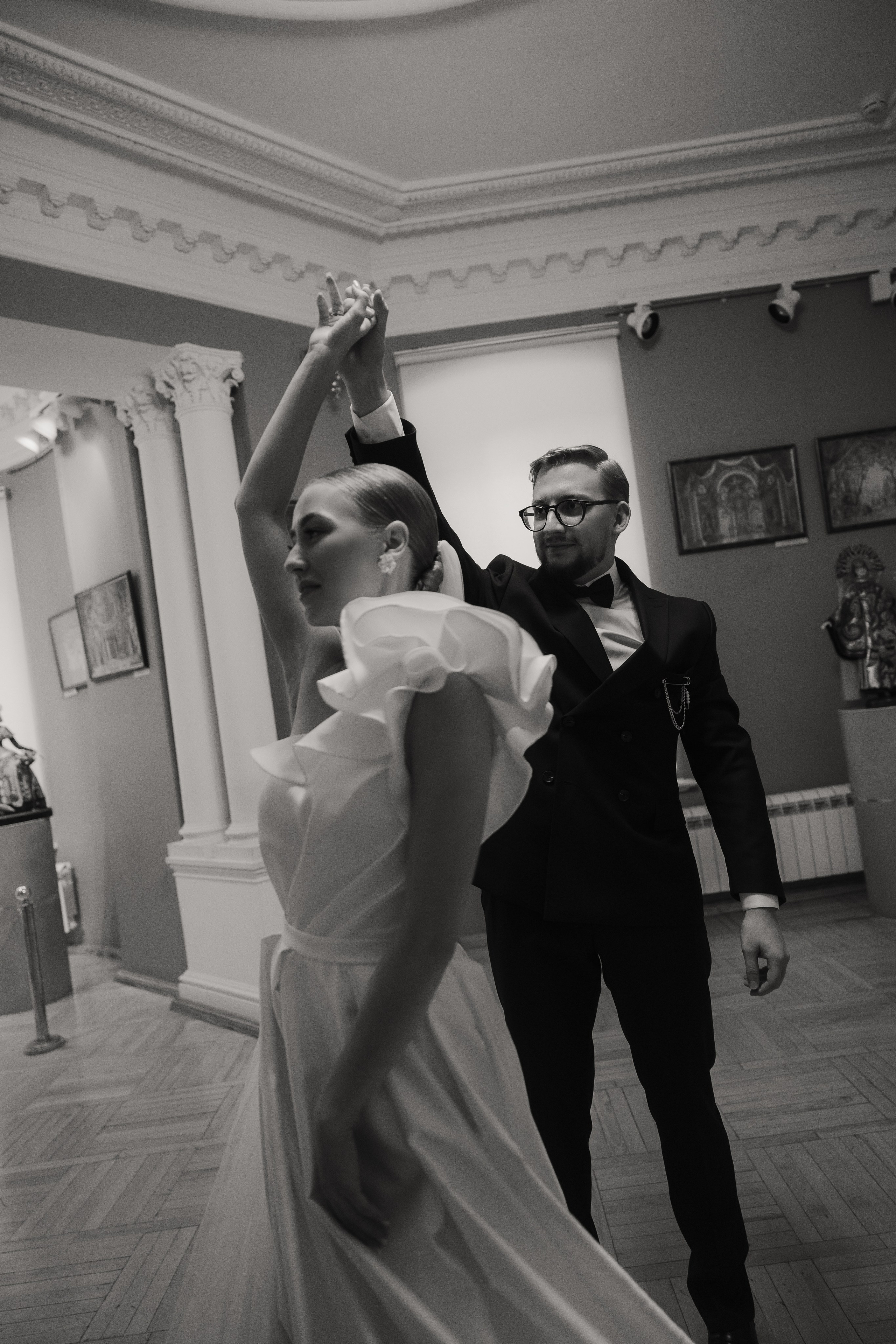 Свадебная фотосессия в Самаре в ресторане «Городская усадьба». Свадебный и семейный фотограф в Самаре и Тольятти | Елена Топанцева