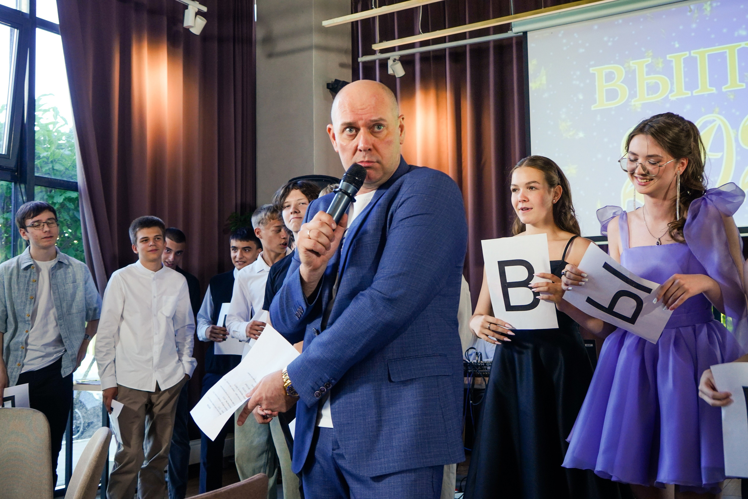 Выпускной вечер, гимназия № 40, 9 класс. Семейный и портретный фотограф в Екатеринбурге Анна Лобанова