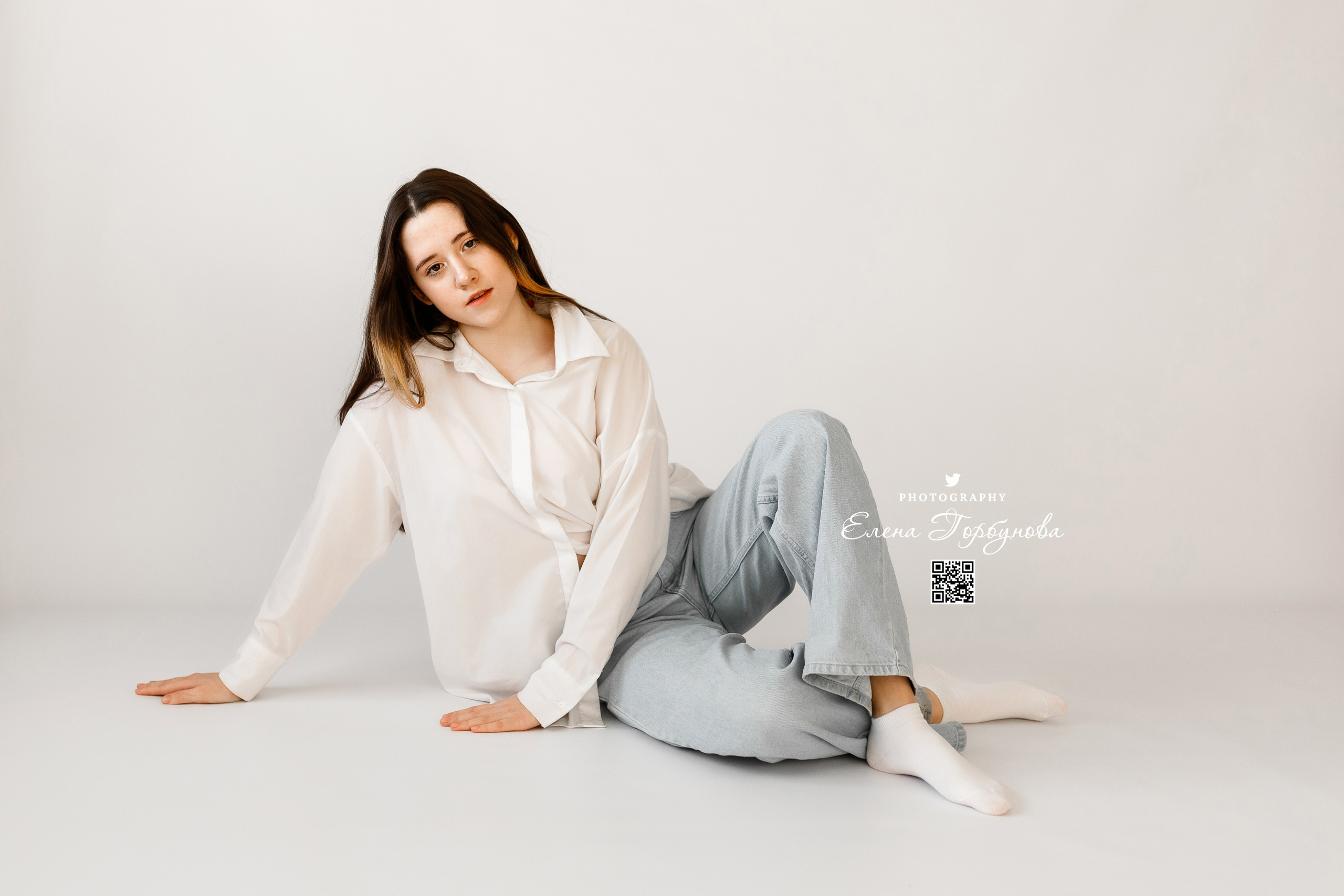 Надежда в моей студии. Декабрь 2023. Фотограф Пермь. Свадьбы. Семья и дети, школа, д. сад. Фотокниги