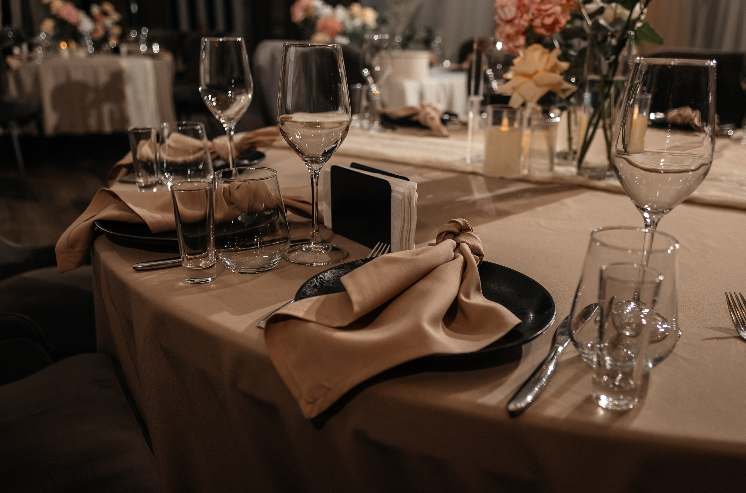 Артём & София | 14.06.25. Свадебный и семейный фотограф в Омске Евгения Хакимова