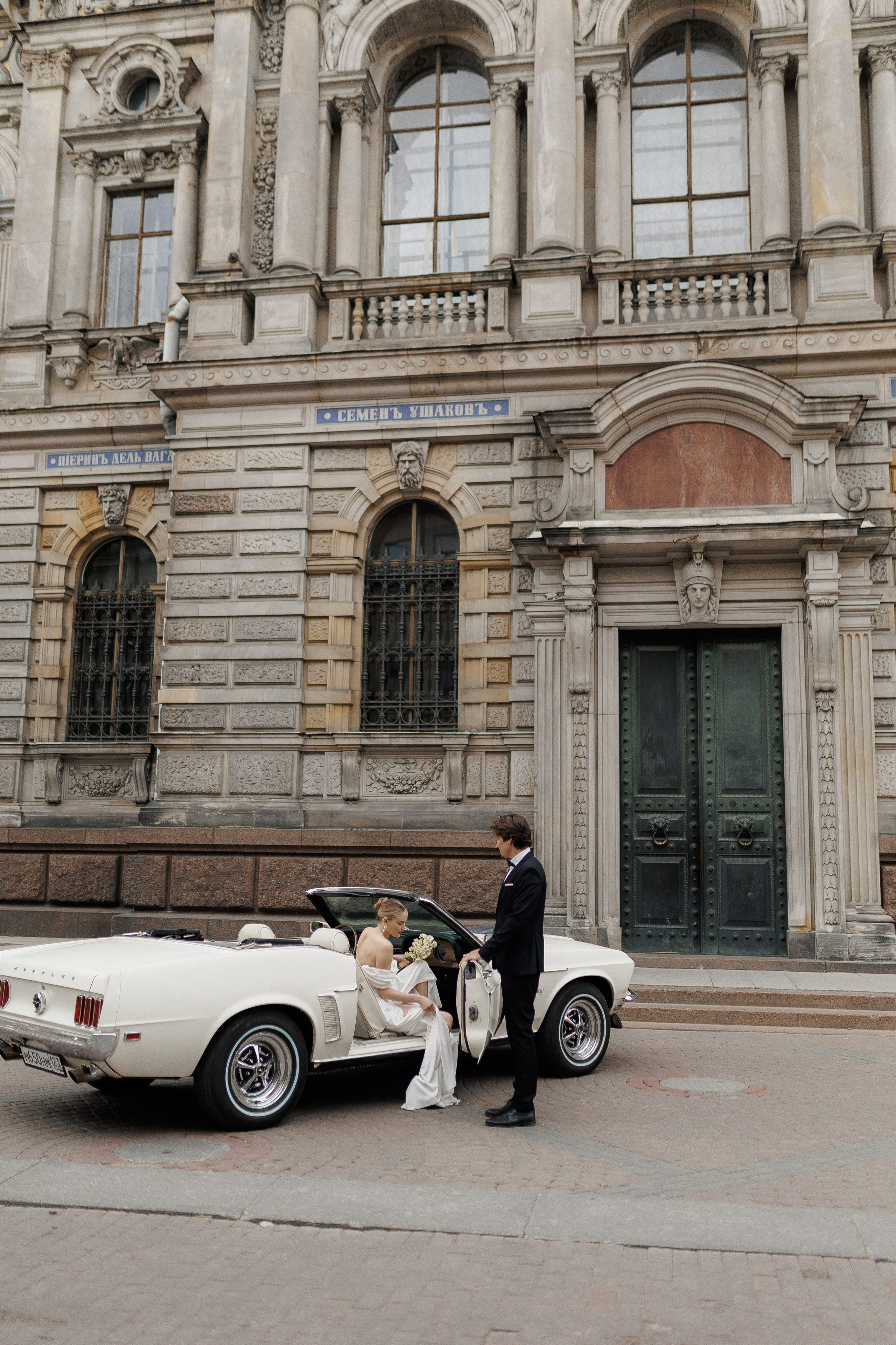 ···. Свадебный фотограф в Санкт-Петербурге Александра Чукавина