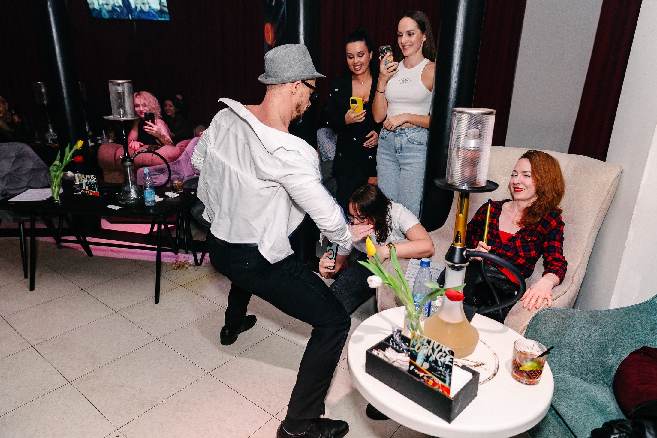 8 марта в лаунж-баре Major 2024. Свадебный, семейный и детский фотограф в Калининграде Елена Кравцова