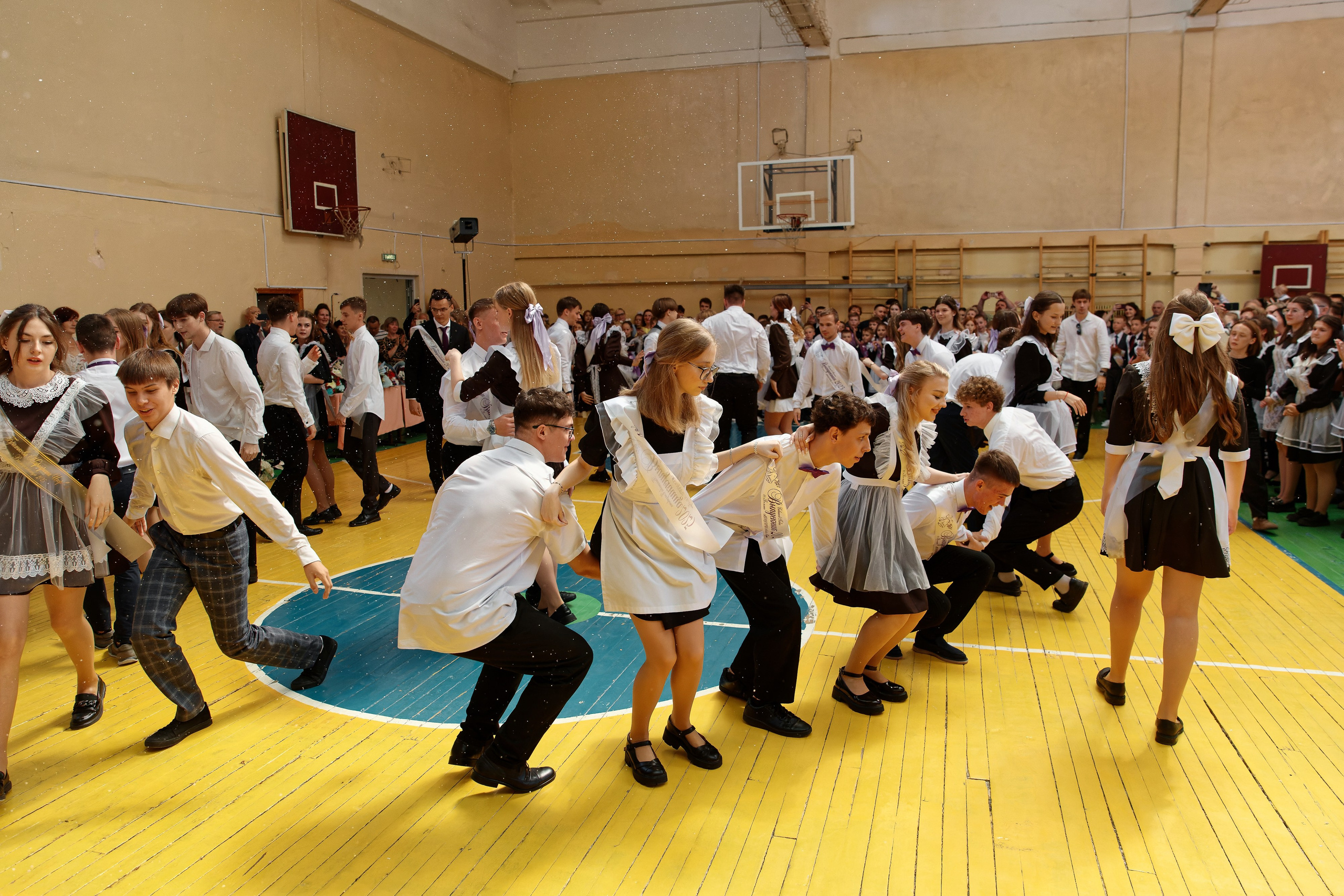 Последний звонок Школа № 42. Семейный фотограф — Макс Белогрудов