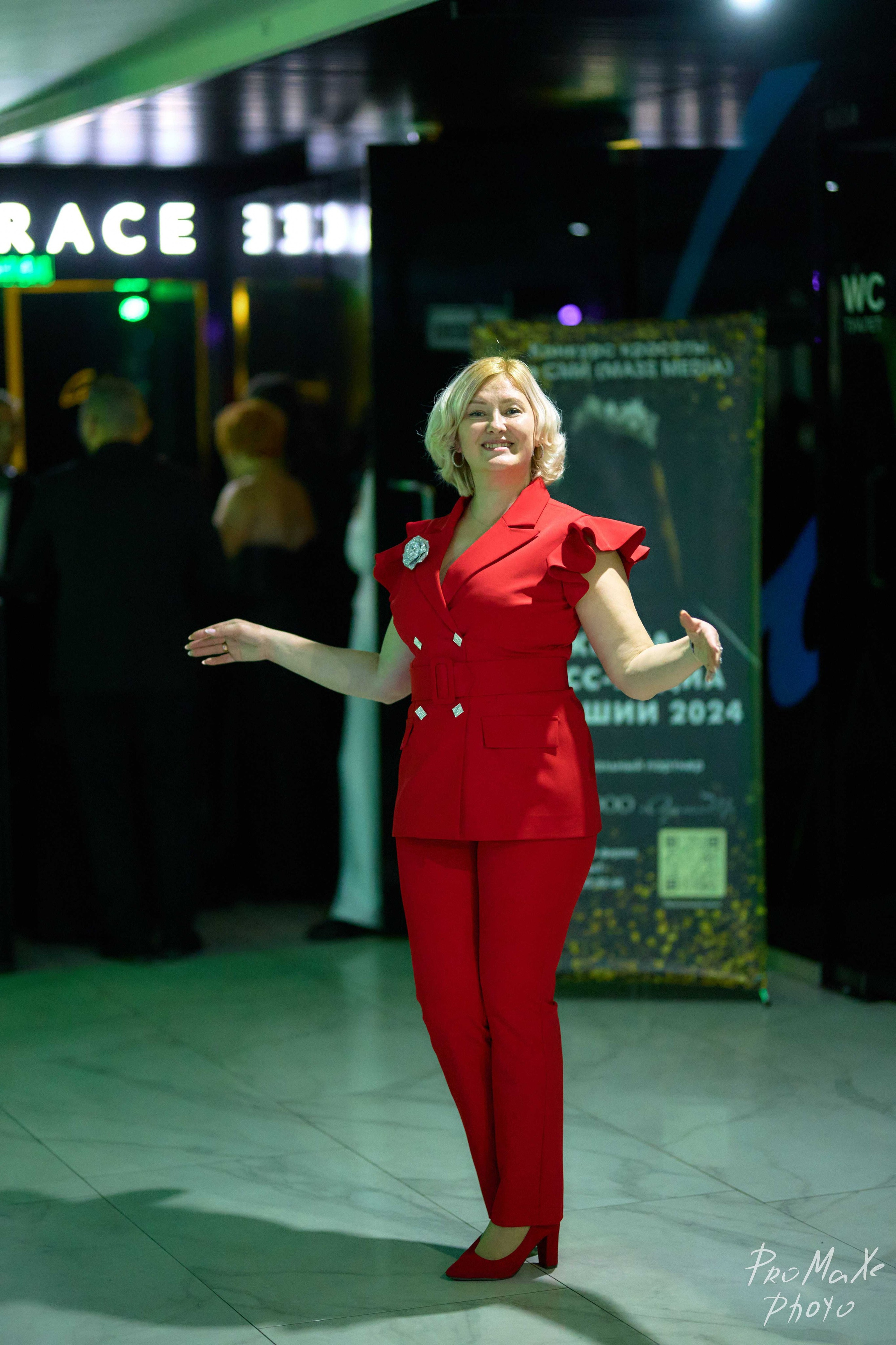 Зал КРАСА МАСС-МЕДИА ЧУВАШИИ. Владимир Суздалов (ProMaXe) — Портретный фотограф, тематические фотосессии в Чебоксарах