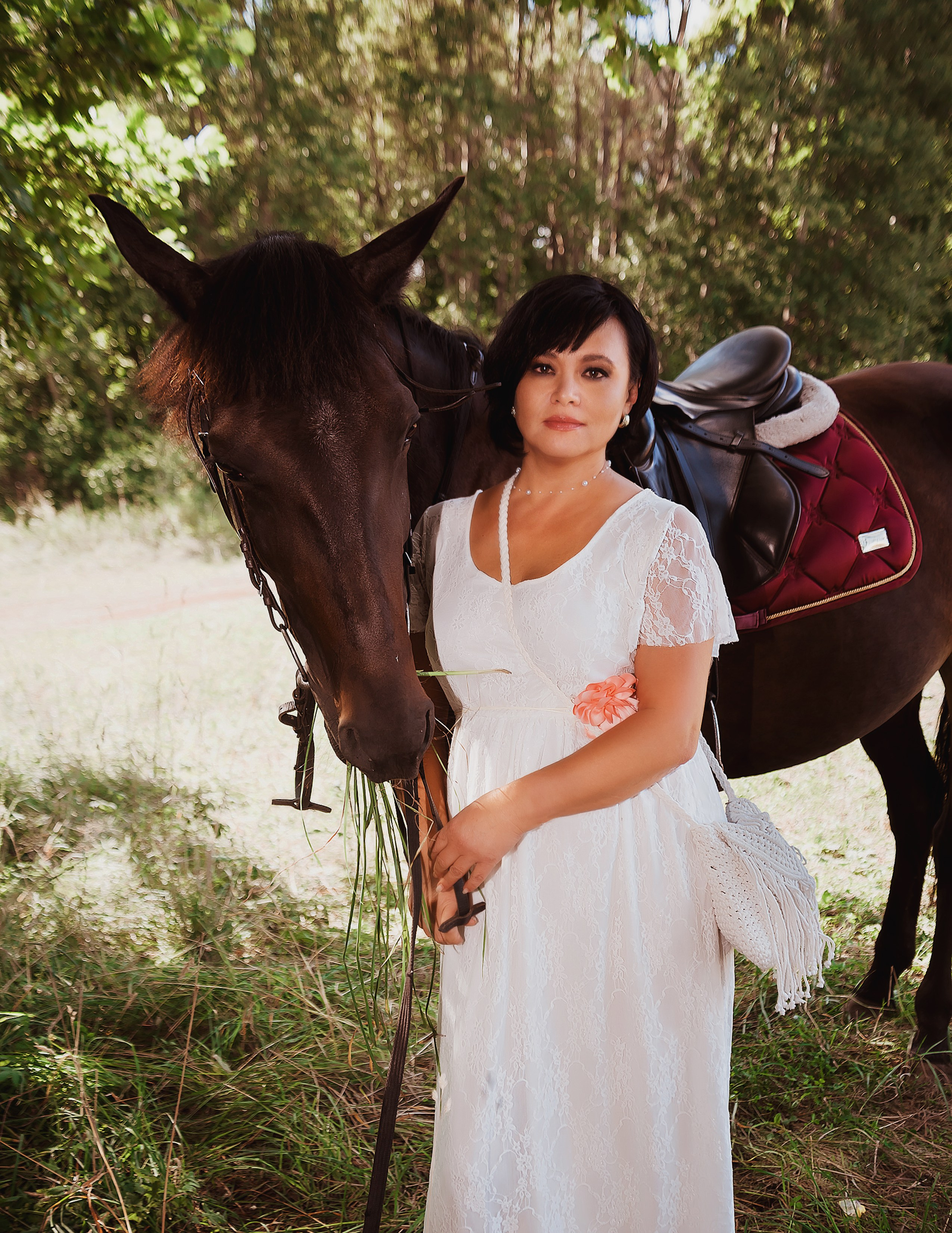 Красивые фотографии девушки на лошади.