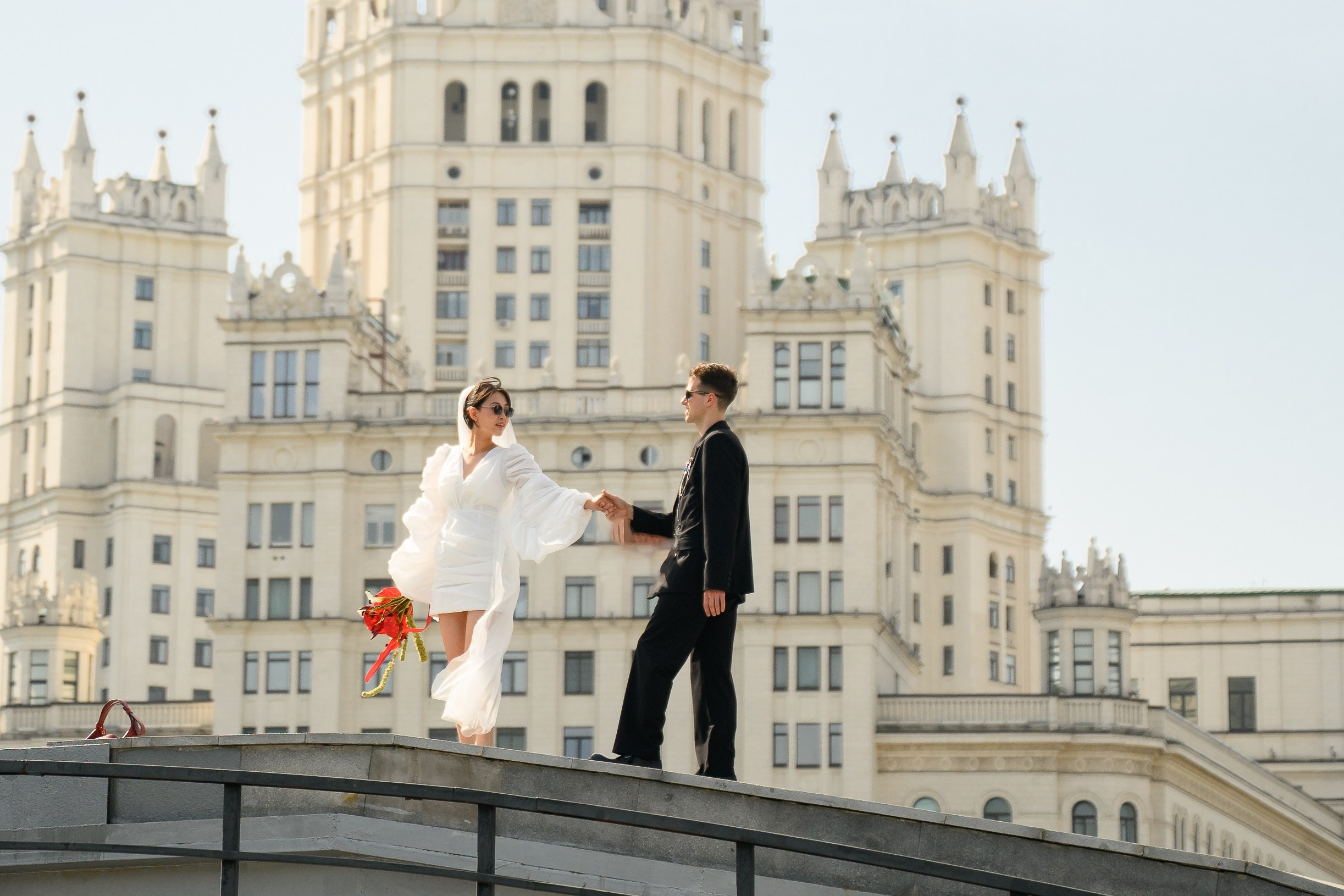 Свадьба Кати и Димы с регистрацией брака в Усадьбе Муравьевых-Апостолов, утро в отеле Twelve reasons Москва. Semerlina.ru