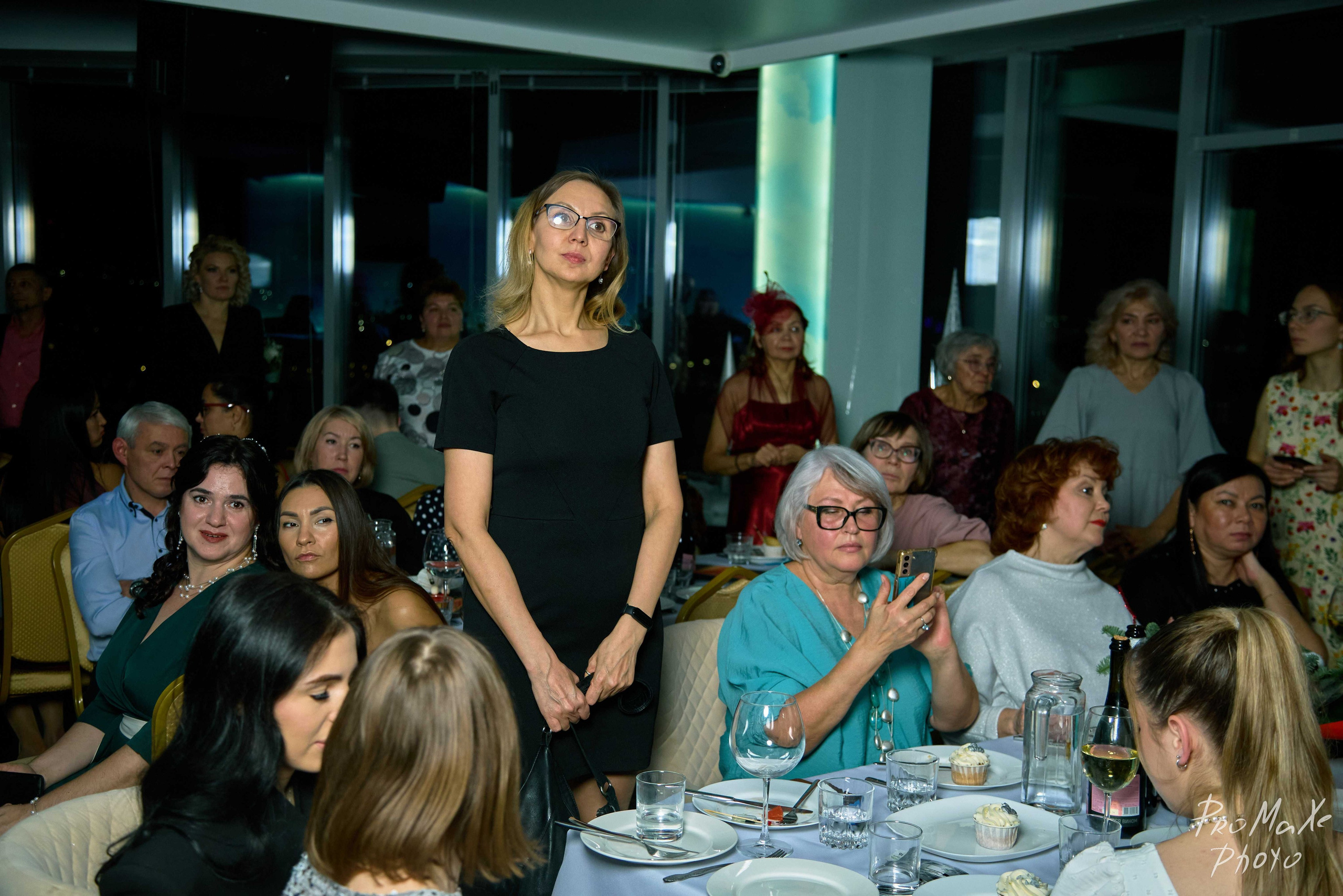 Зал КРАСА МАСС-МЕДИА ЧУВАШИИ. Владимир Суздалов (ProMaXe) — Портретный фотограф, тематические фотосессии в Чебоксарах