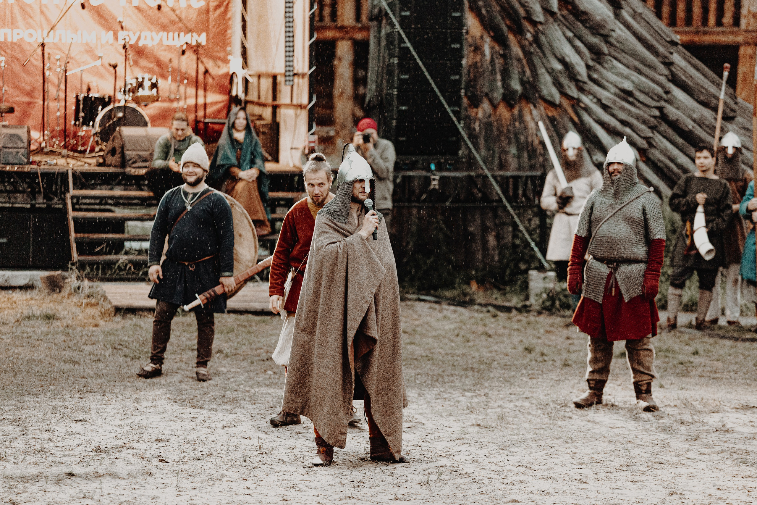 Фестиваль «Абалакское поле» XVI. Арт-фотограф Крис Л. в Тобольске: портрет, семейные, свадьбы