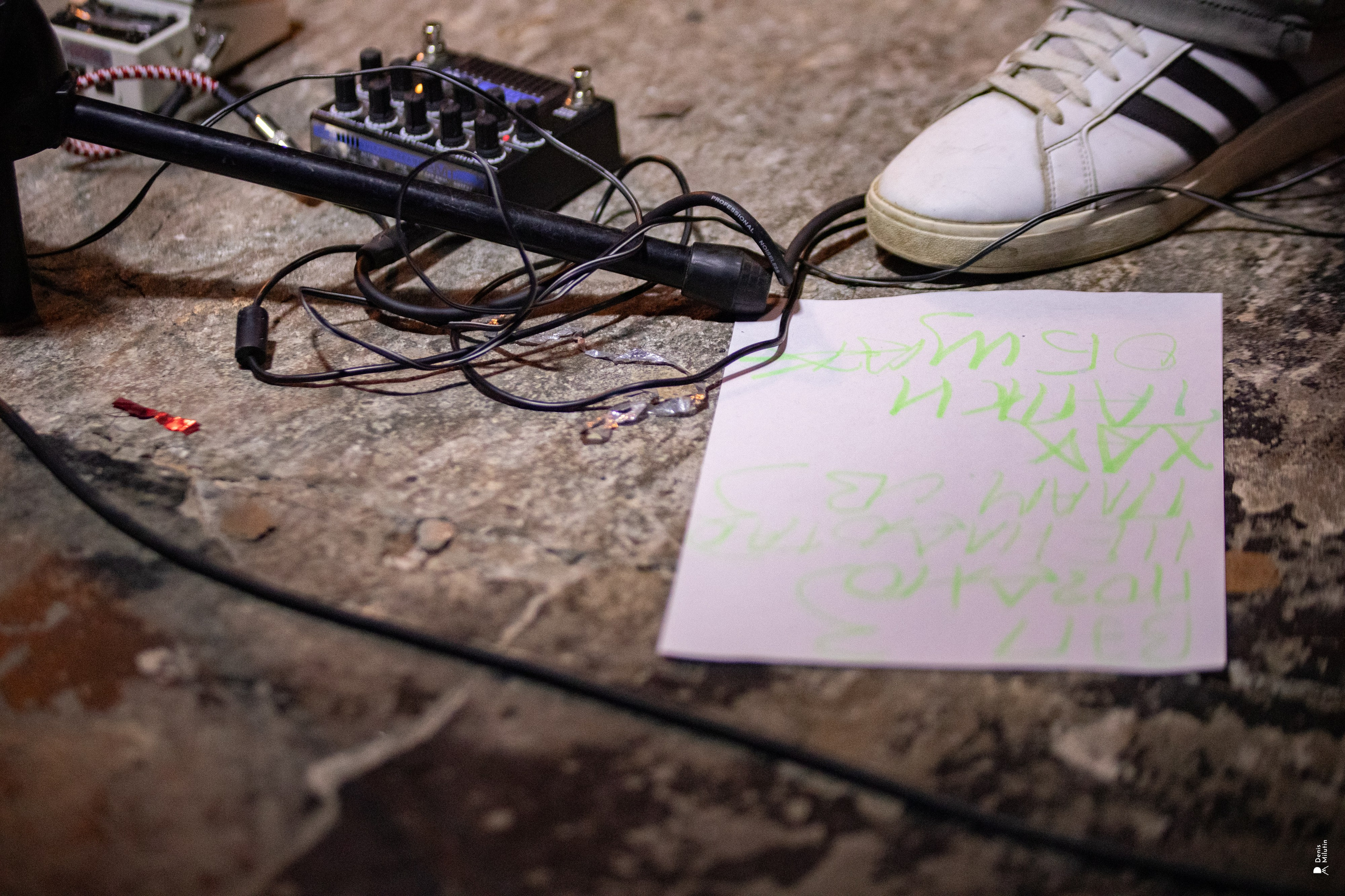 Рядом Ассенизаторы. Портретный фотограф Денис Милютин