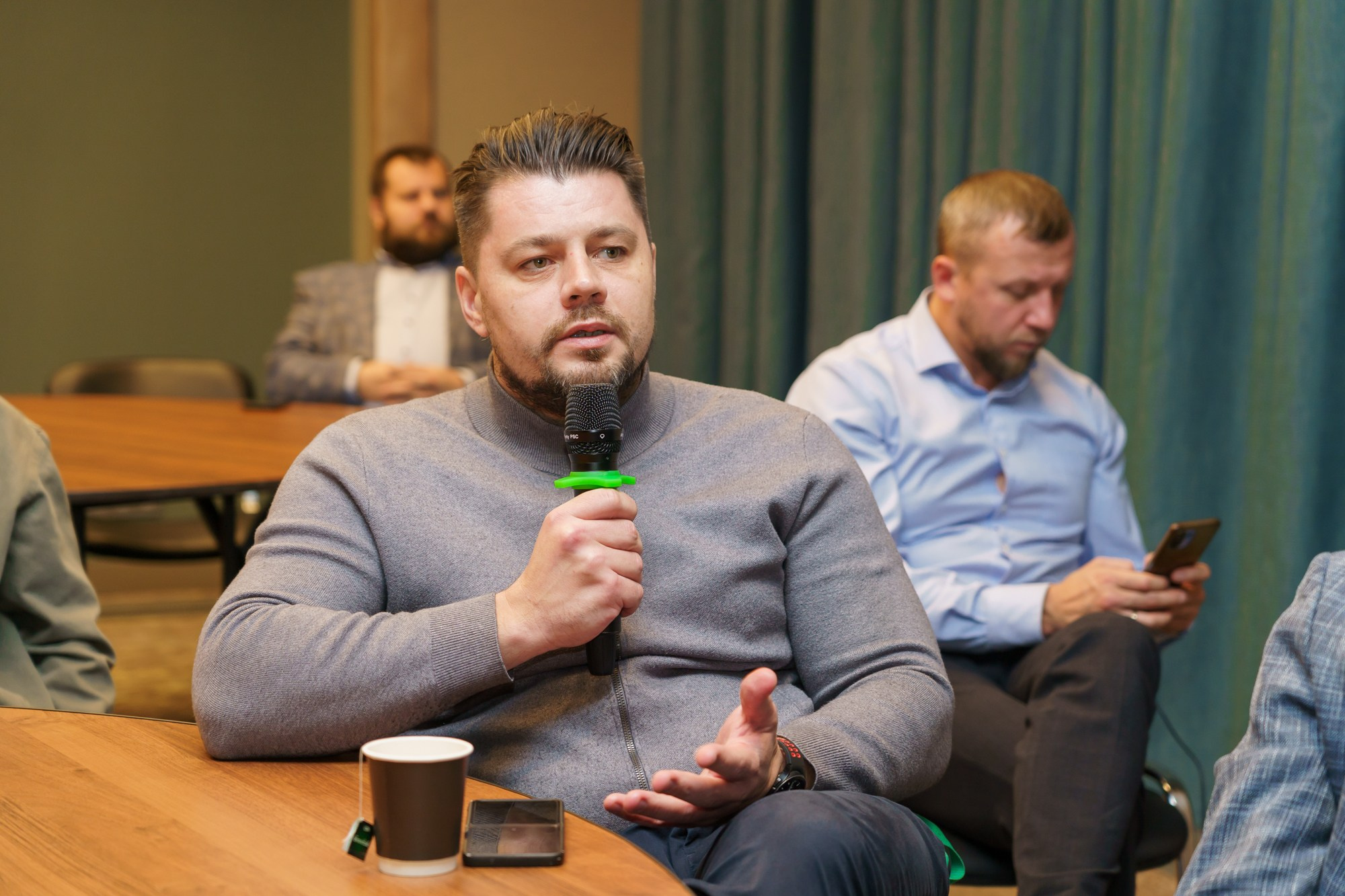 Выступление спикера. Photomantis