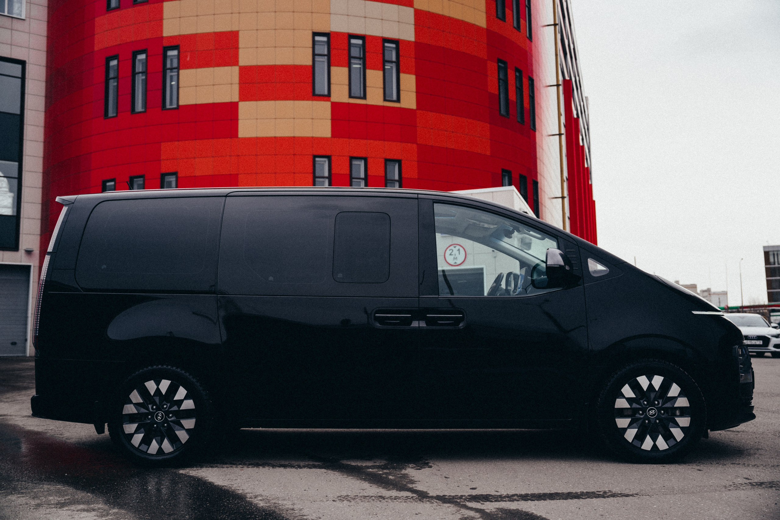 Hyundai Staria. Идеальные портреты для соцсетей — Фотограф Ленар