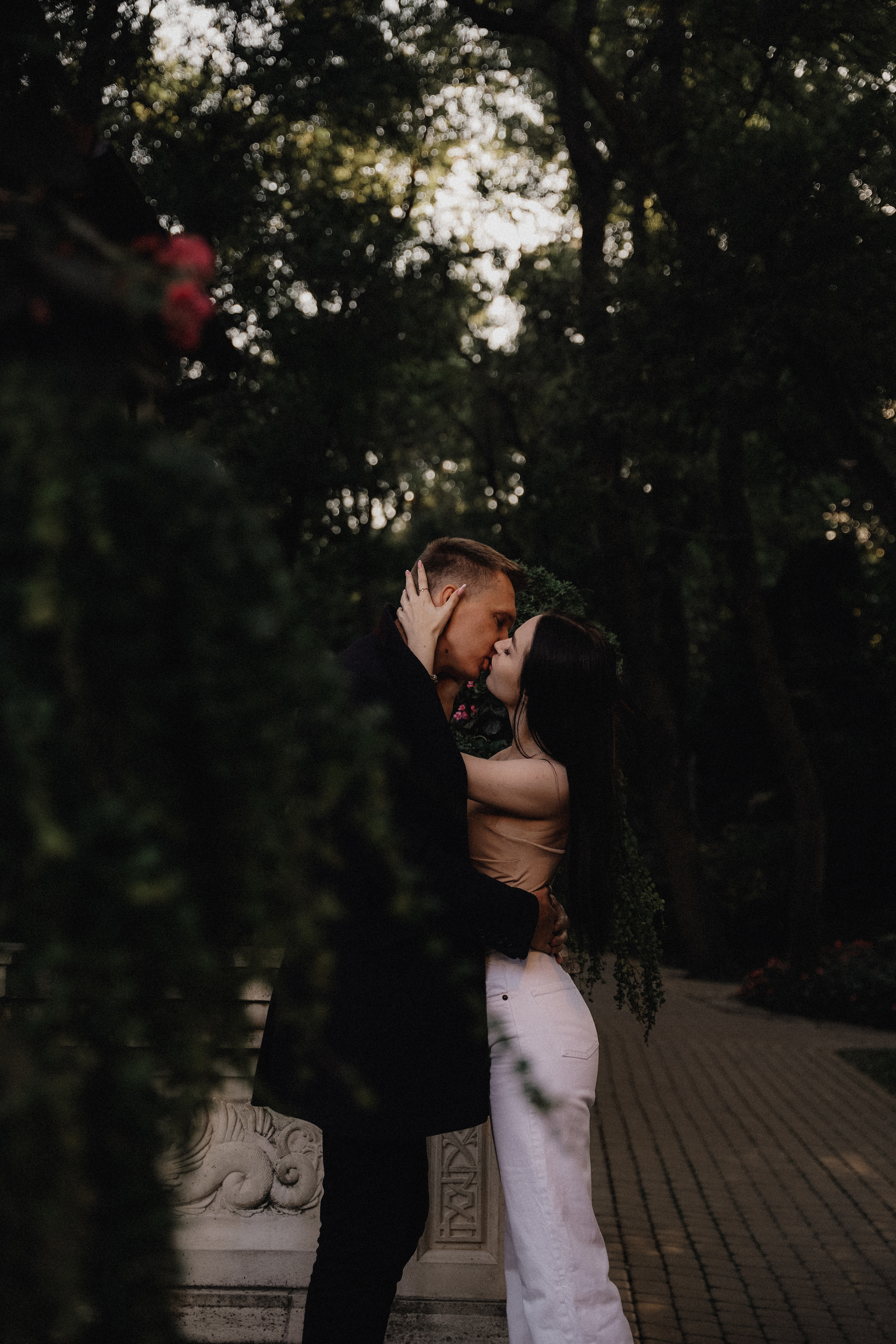 Вдвоем. VISUAL ARTIST · KRONGAUZ ANASTASIA