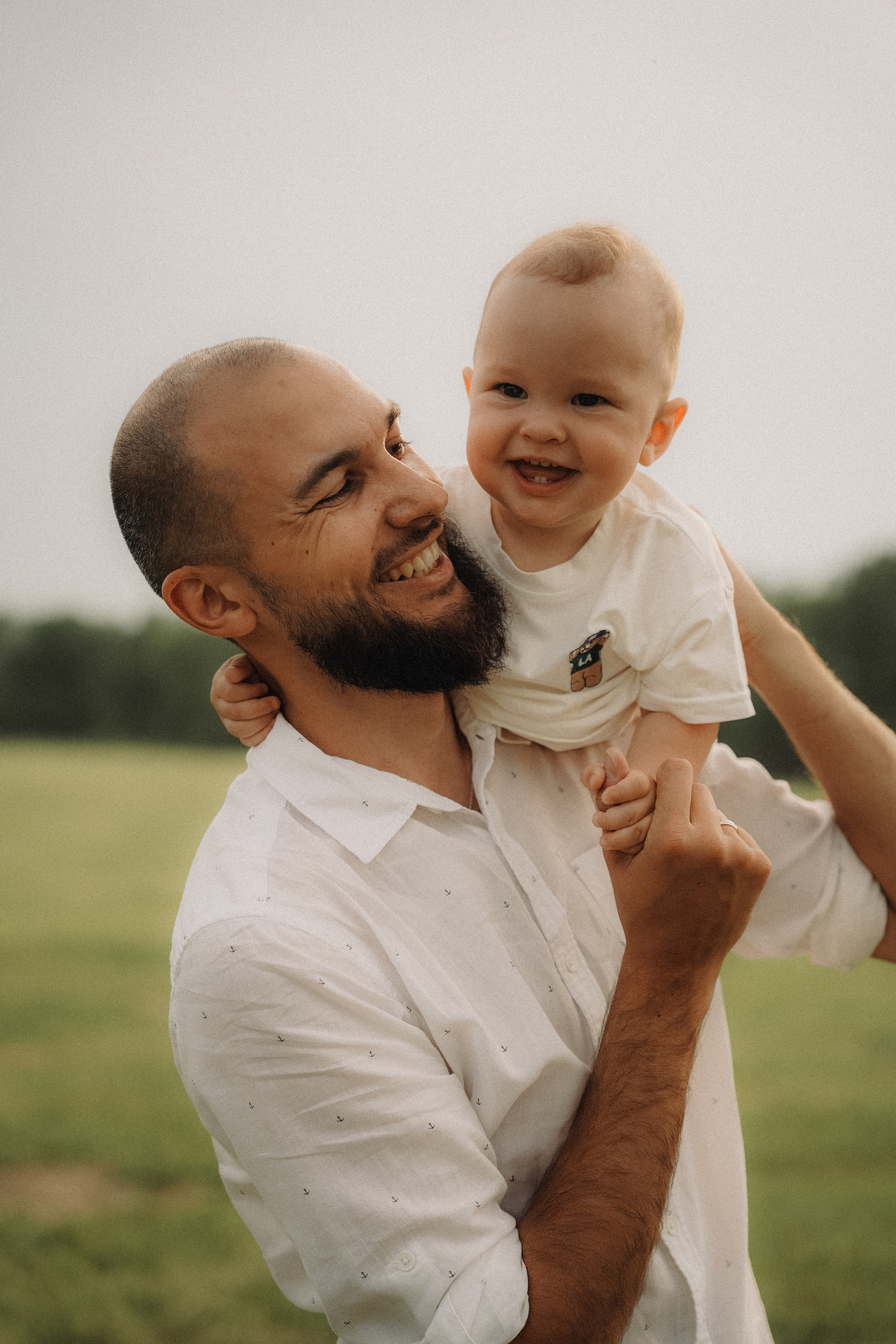 В парке. VISUAL ARTIST · KRONGAUZ ANASTASIA