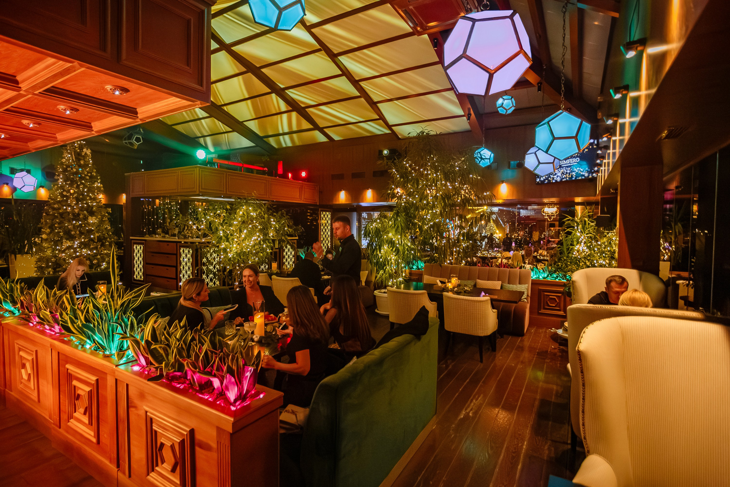 Новогодние корпоративы_Simfero_Симферополь_19.12.2024. Аминов Руслан | Фотограф