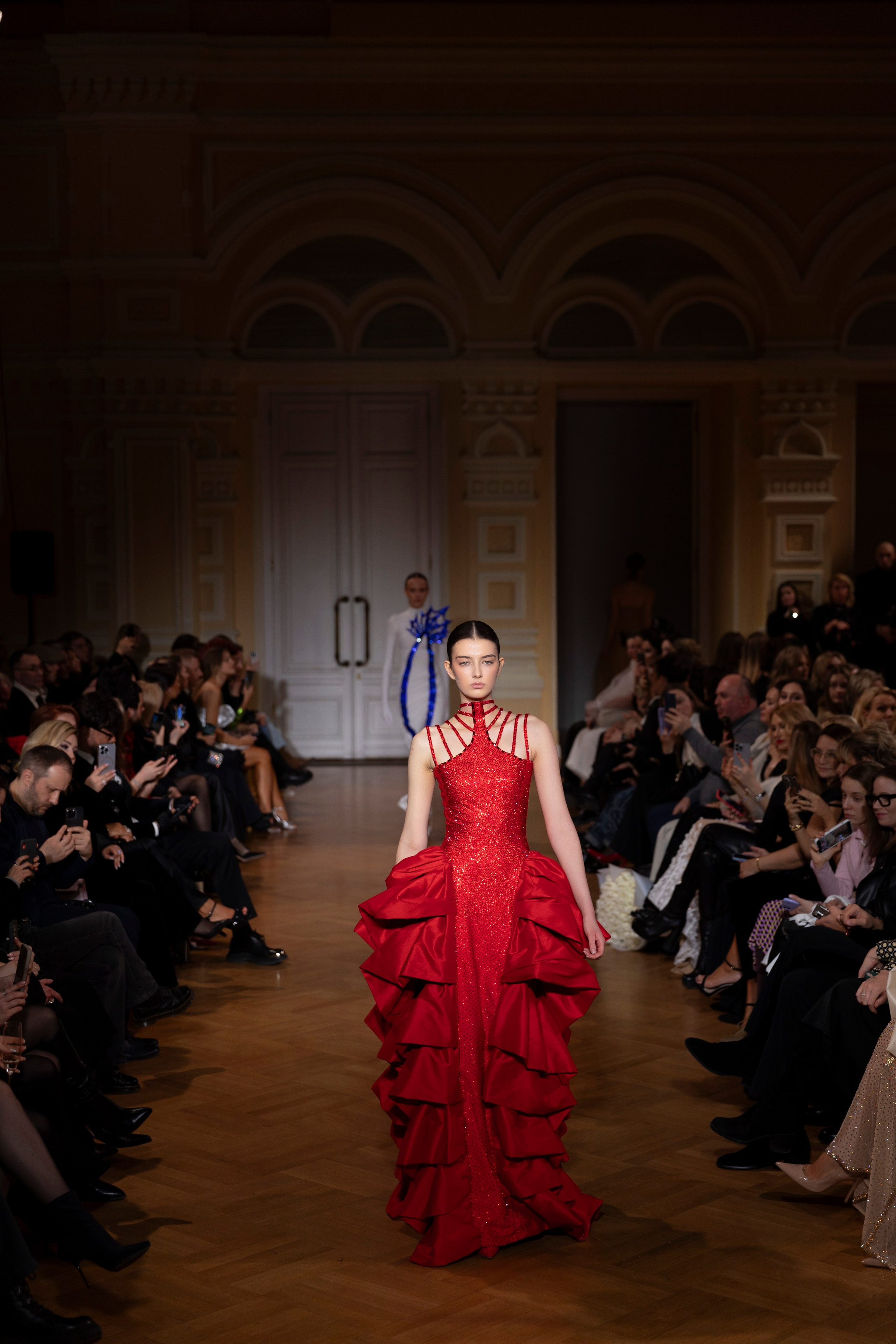 CANACH fashion show by Artashes Oganian, GUM, Moscow. «Птичка на проводе»: информационный портал в Москве