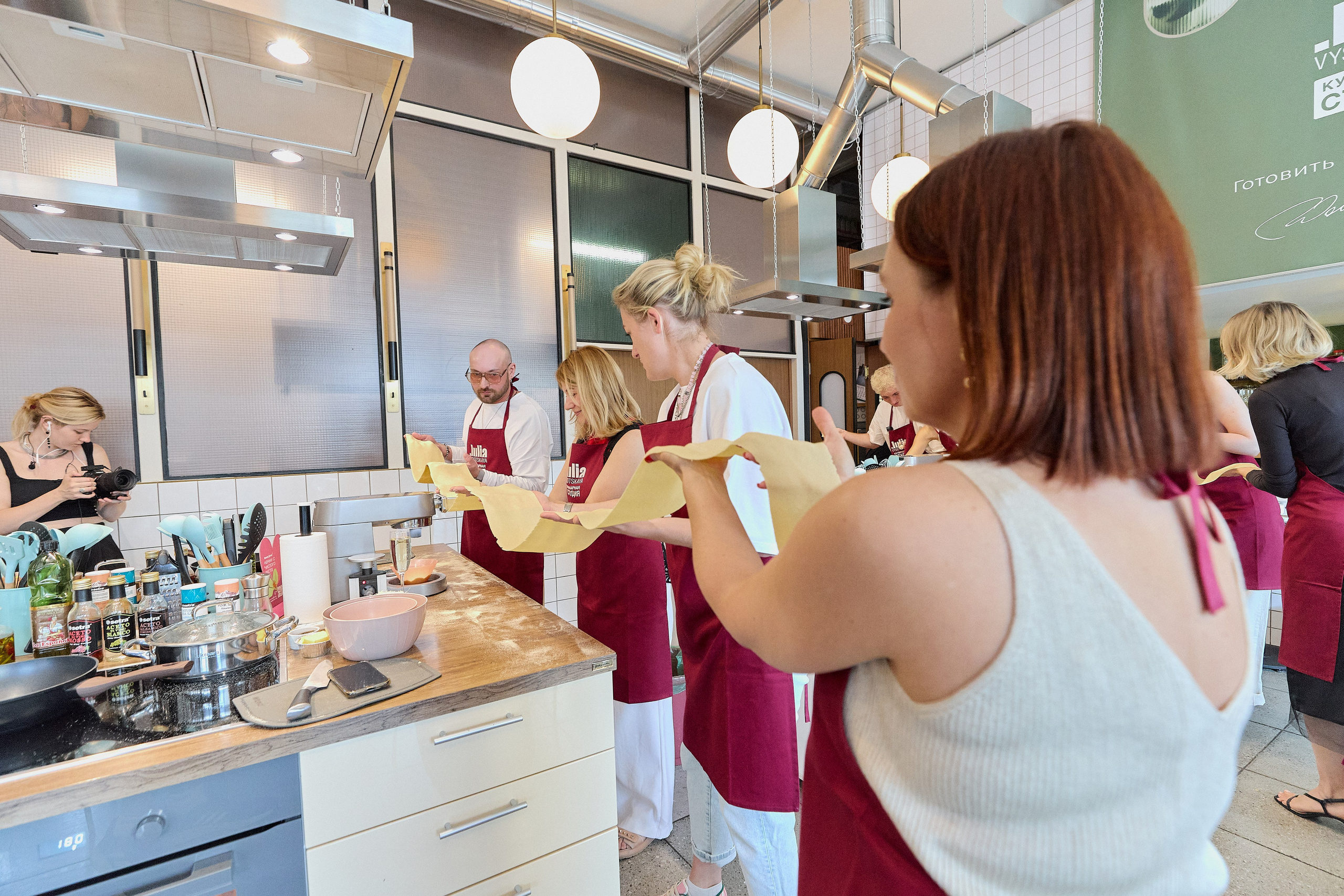 Ava Group. Святослав Лебедев | Рекламный фотограф — Коммерческая съемка, Арт-дирекшн, AI-интеграция