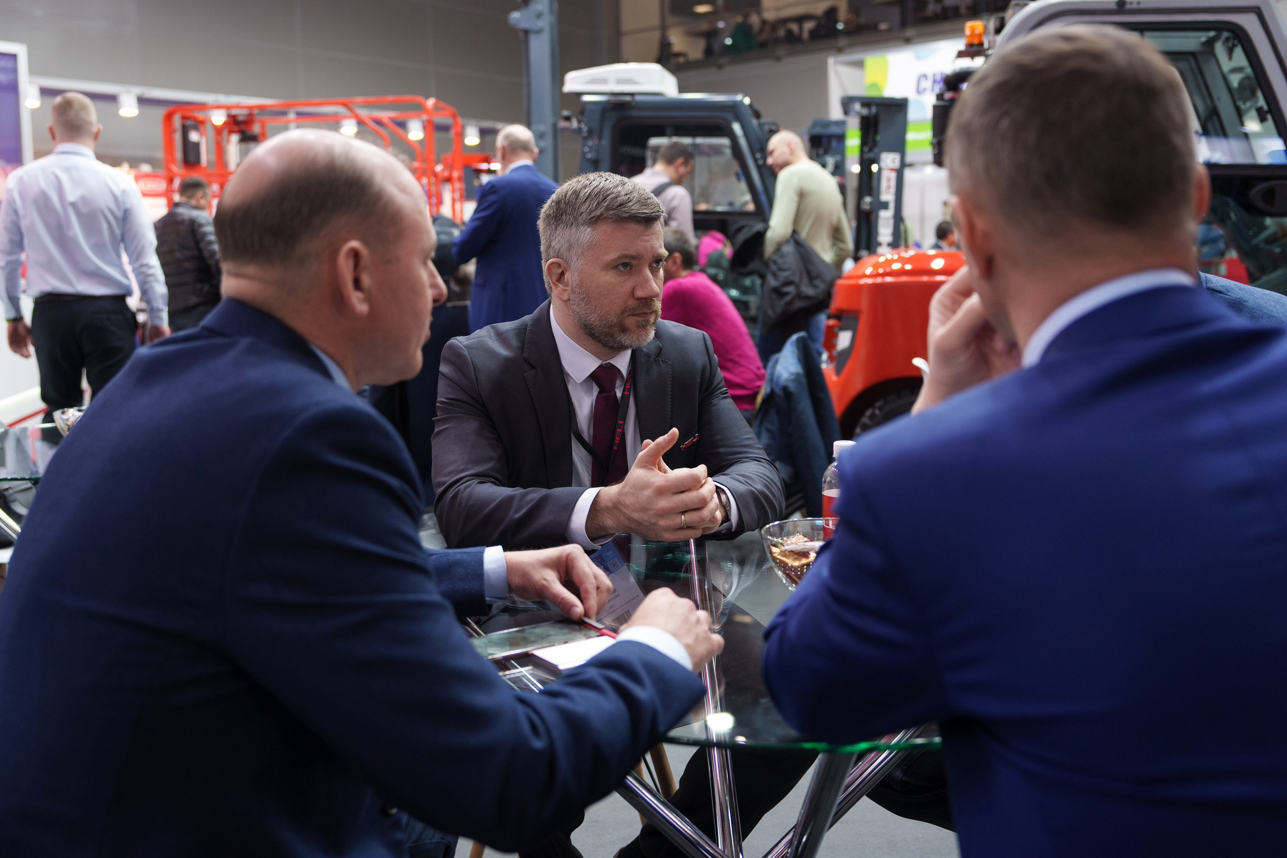 HELI. Стенд в Крокус Экспо. Фотограф Саша Блюз