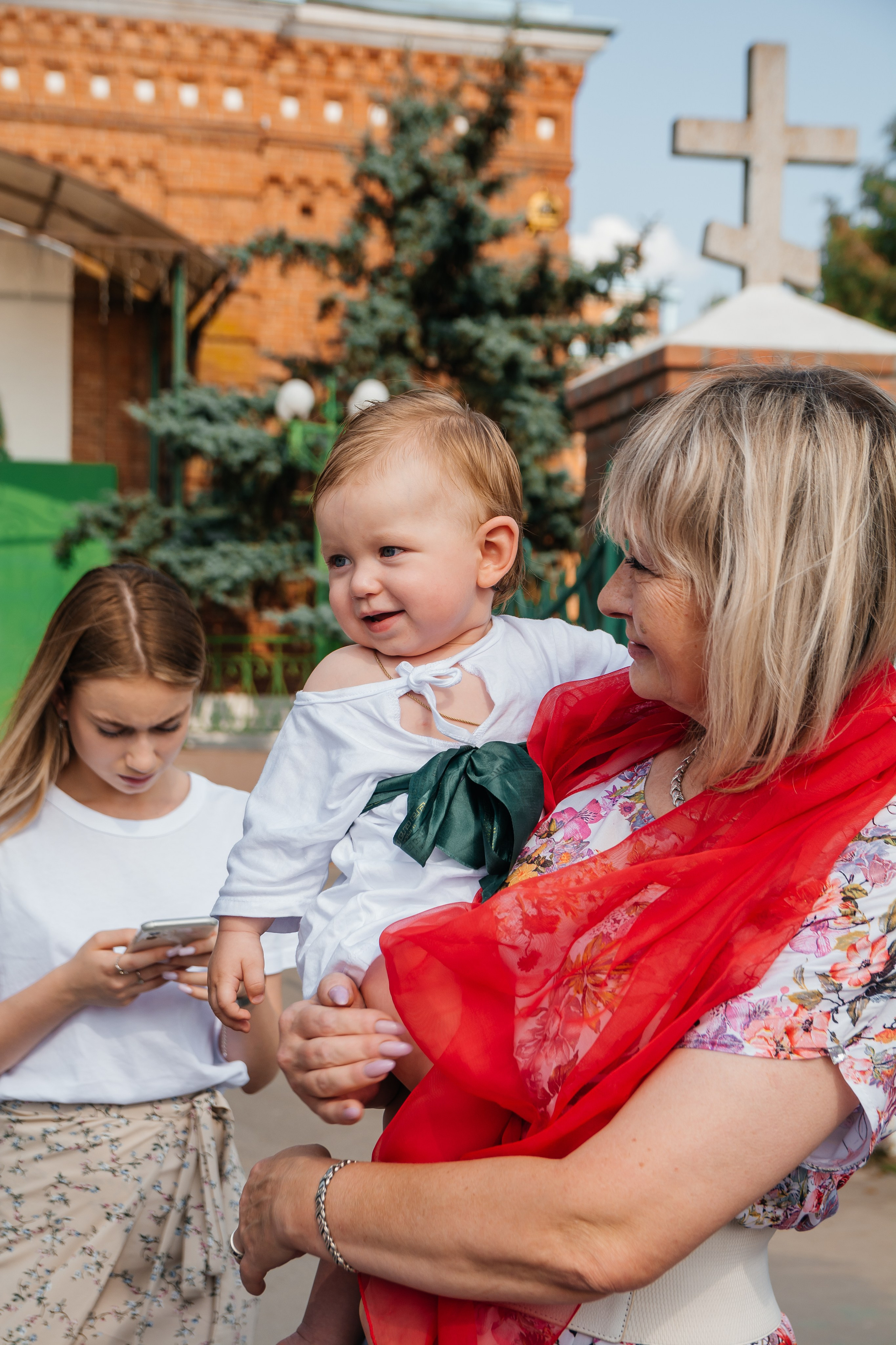 Фотосессия крещения Лукьяна в Обуховке. Семейный и детский фотограф Кущ Наташа