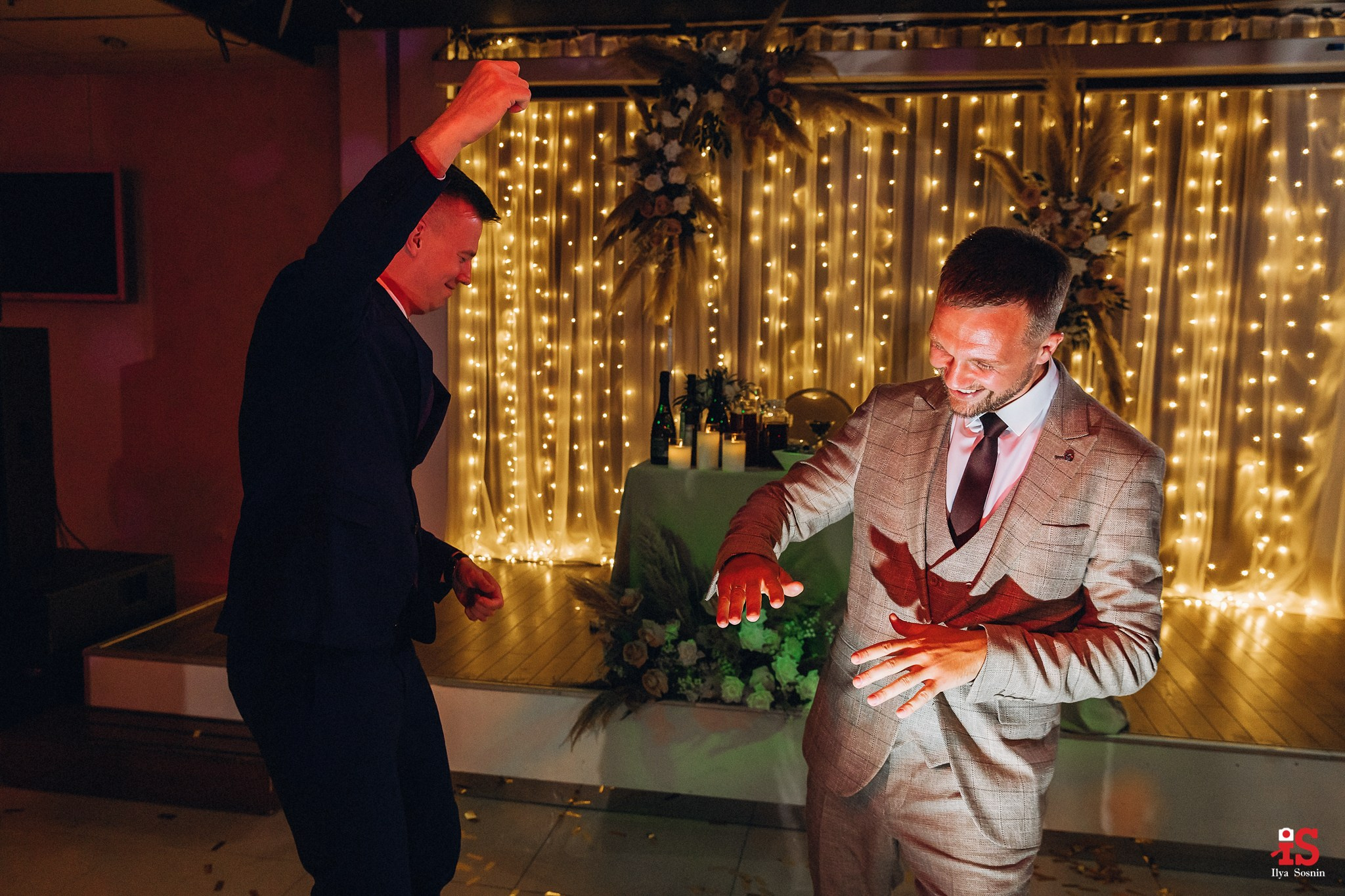 Павел и Елизавета. Профессиональный фотограф Петрозаводск Илья Соснин