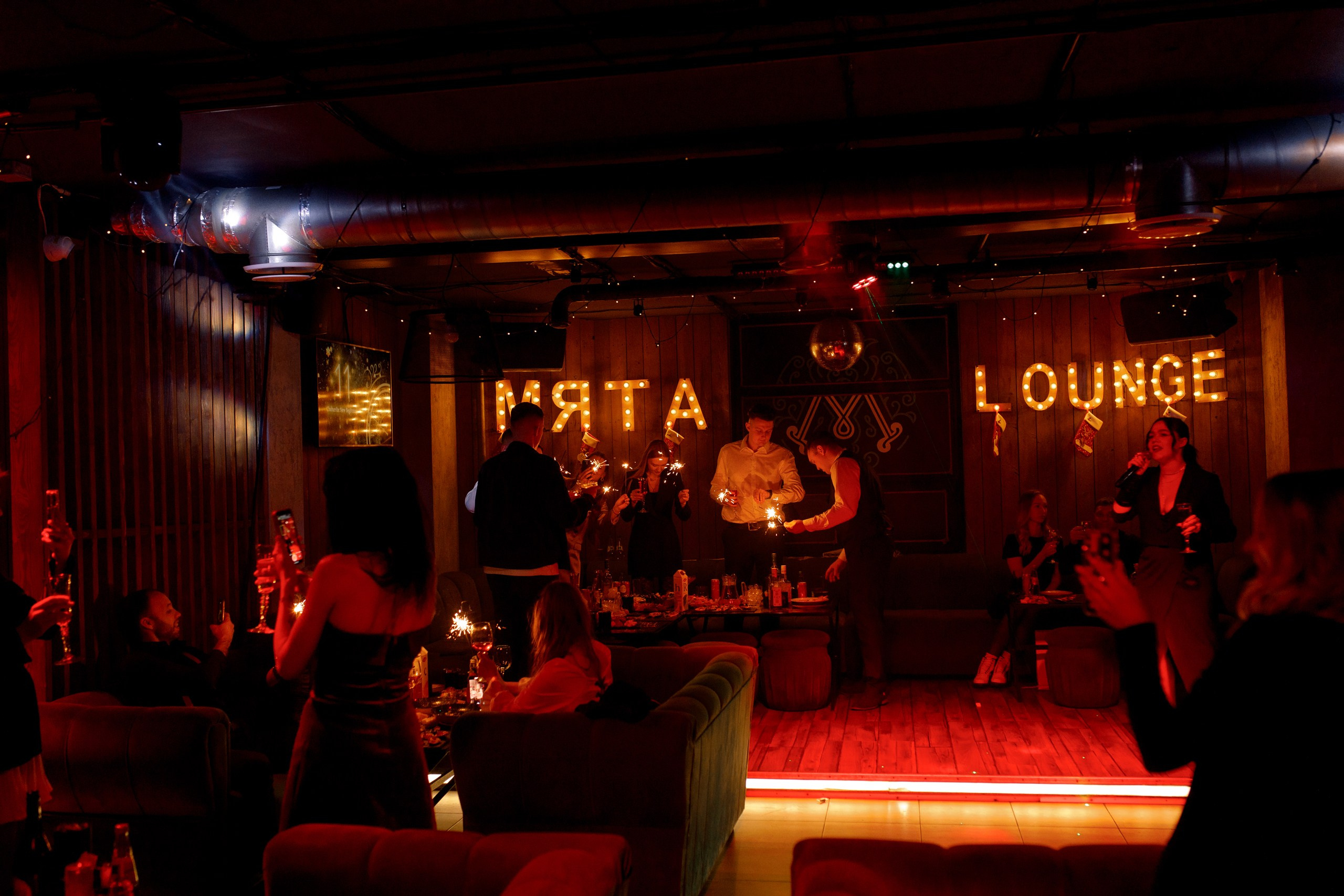 New Year 2025. Мята Спортивная — Кальянная, караоке, бар в Минске