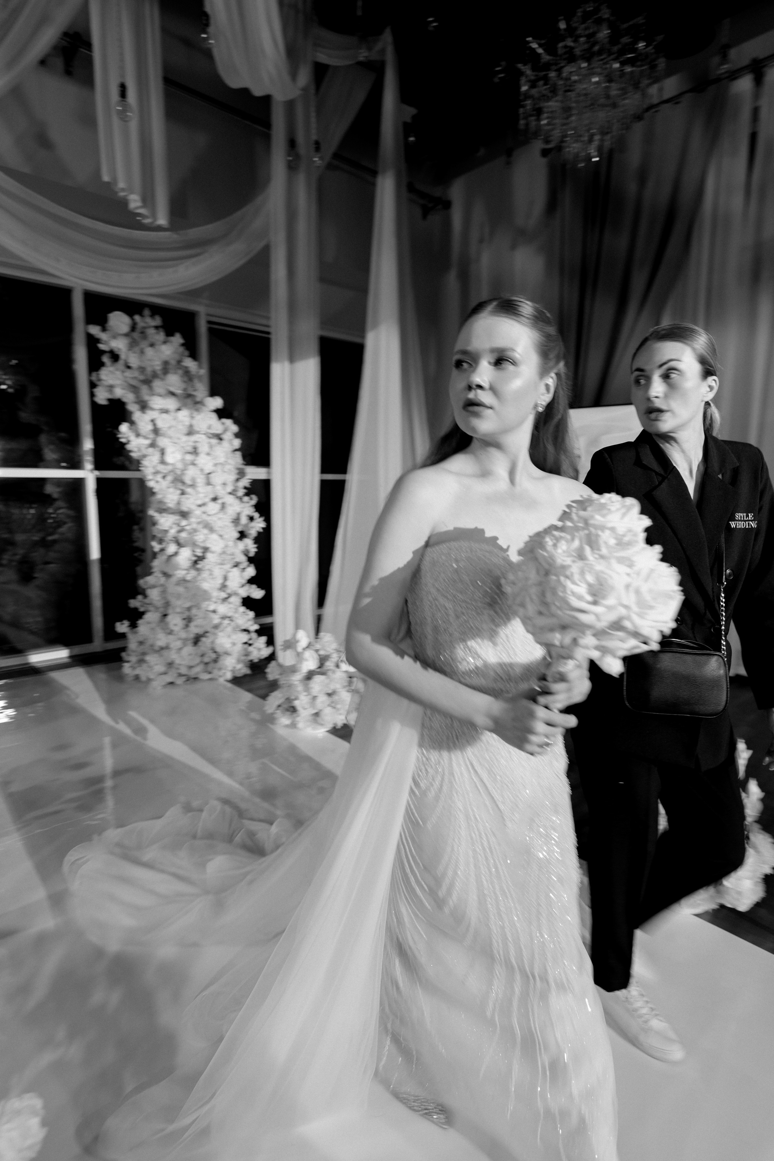 СВАДЕБНАЯ СЬЕМКА СБОРОВ В ОТЕЛЕ И ВЫЕЗД НА ЦЕРЕМОНИЮ (СНЯТО В СИБИРЕ В НИЖНЕВАРТОВСКЕ). Профессиональный фотограф, Санкт-Петербург — Виктория Богомолова