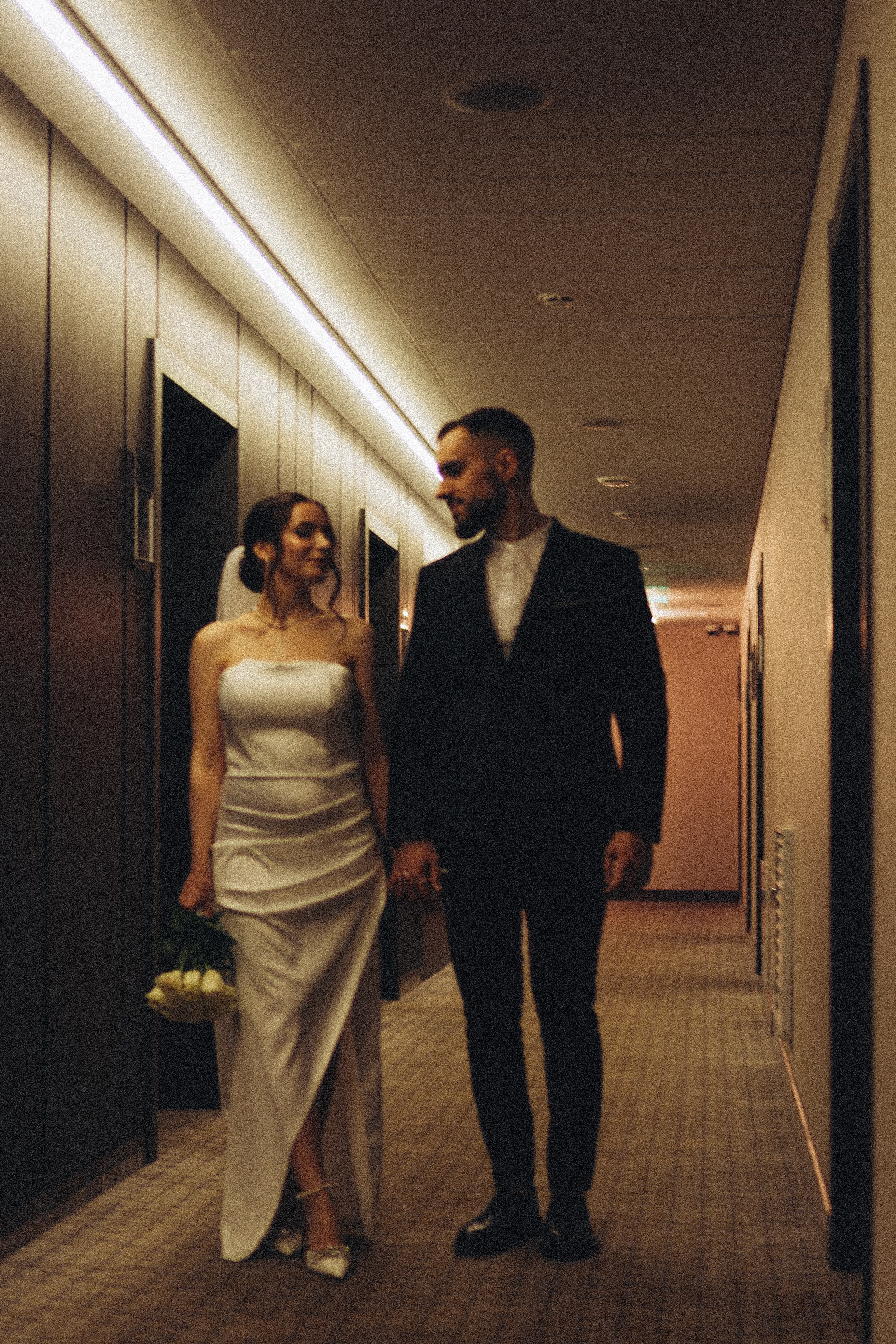 СВАДЕБНАЯ СЬЕМКА СБОРОВ ЖЕНИХА И НЕВЕСТЫ В ОТЕЛЕ И ТАКЖЕ ФОТОСЕССИИЯ В ОТЕЛЕЕ МЕГАПОЛИС БРЯНСК. Профессиональный фотограф, Санкт-Петербург — Виктория Богомолова