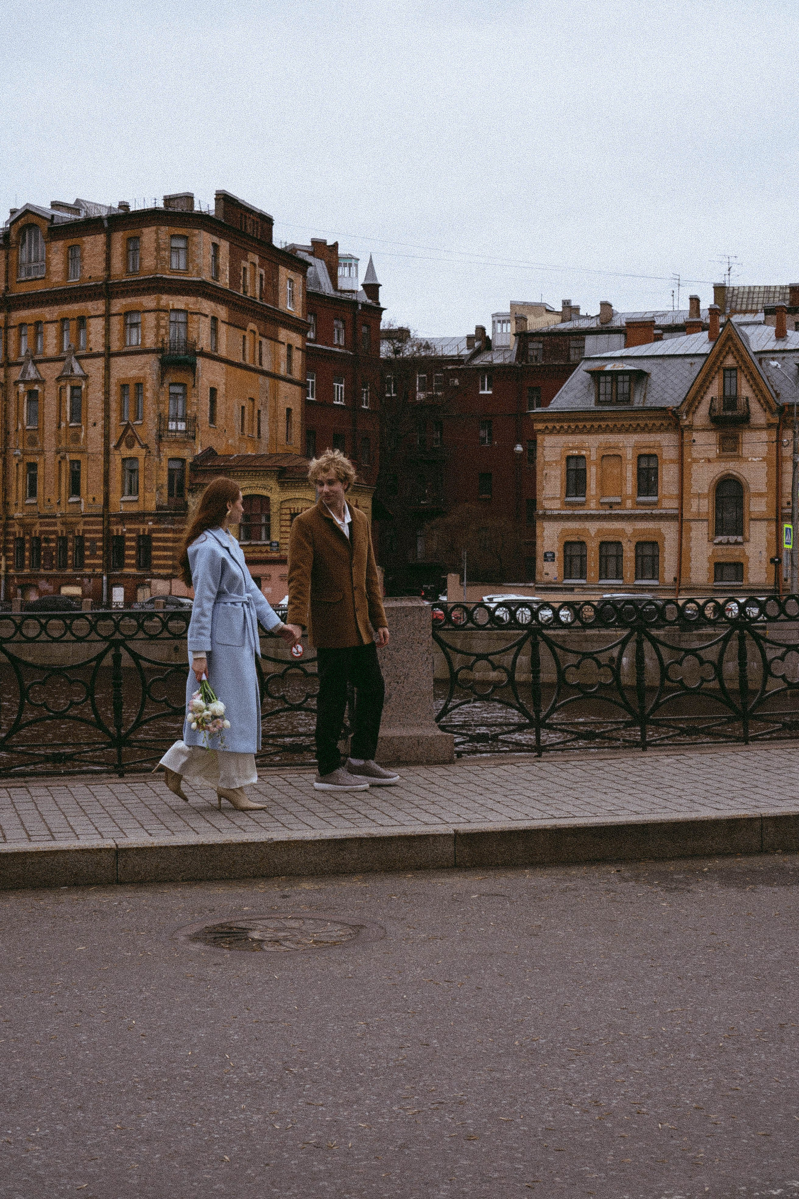 СВАДЕБНАЯ ПРОГУЛКА ПО ПЕТРОГРАДКЕ ВЕСНОЙ (ФОТОСЕССИИЯ ПАРЫ СВАДЕБНАЯ). Профессиональный фотограф, Санкт-Петербург — Виктория Богомолова
