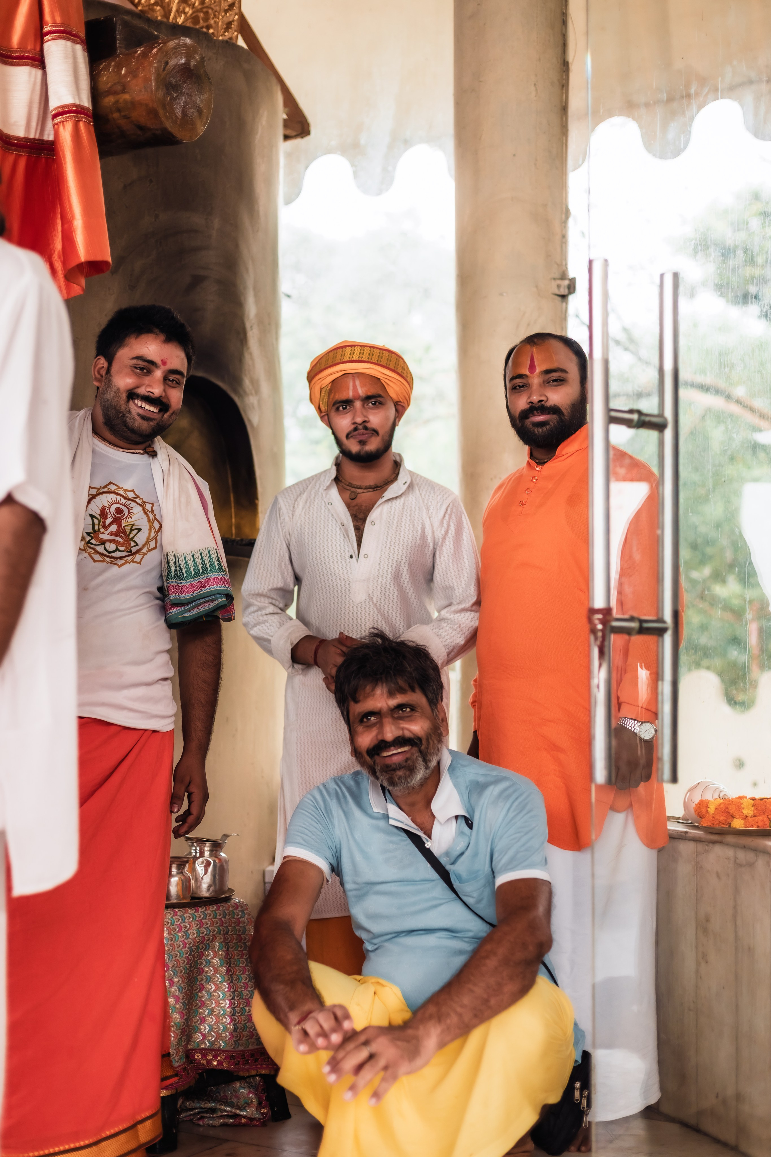 Abhisheka Devraha Baba on Sri Devdas ji maharaj bd. Mariam Bagdasaryan