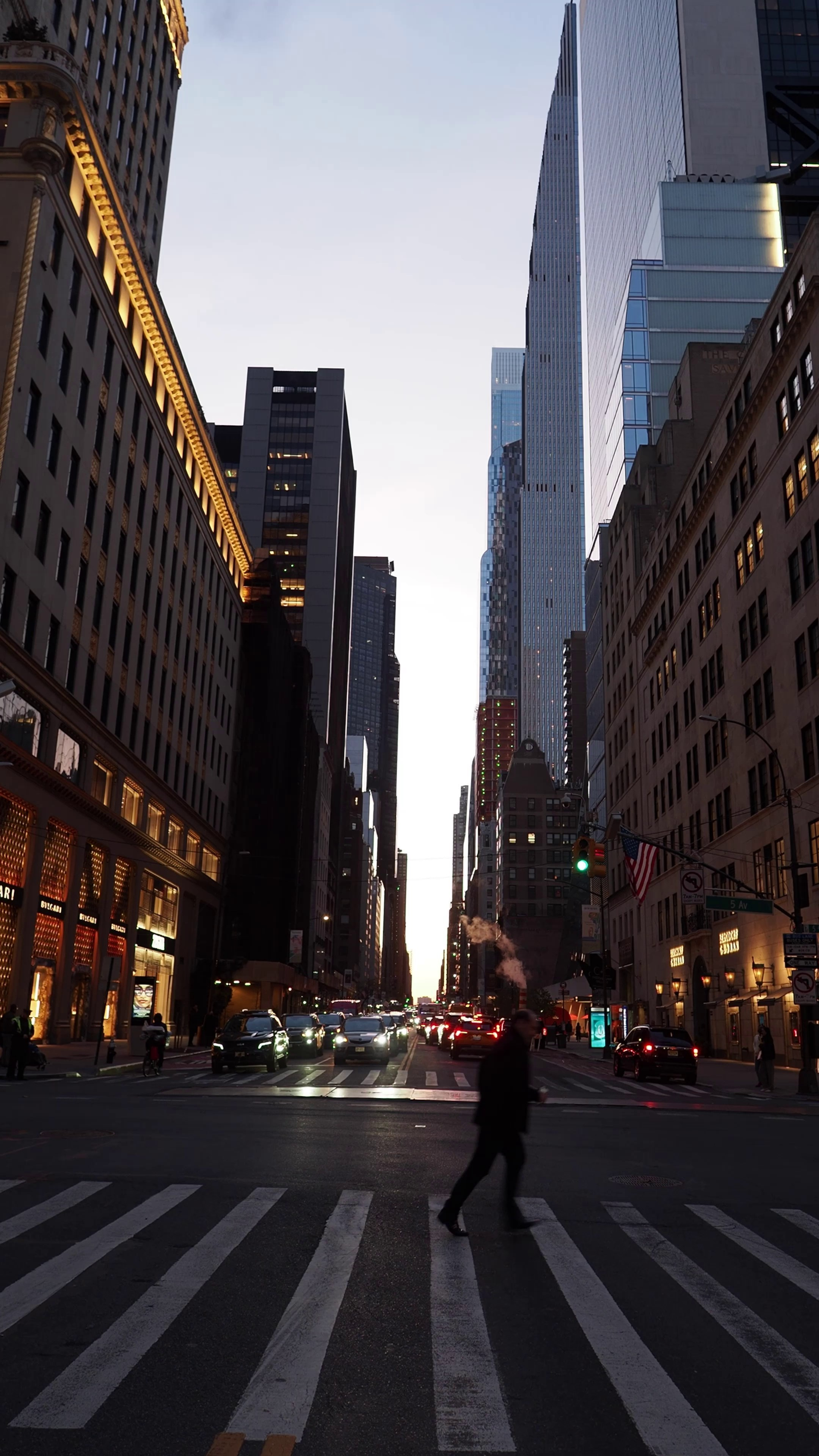 Video. New York photographer RINAT SHAHMETOV in New York city