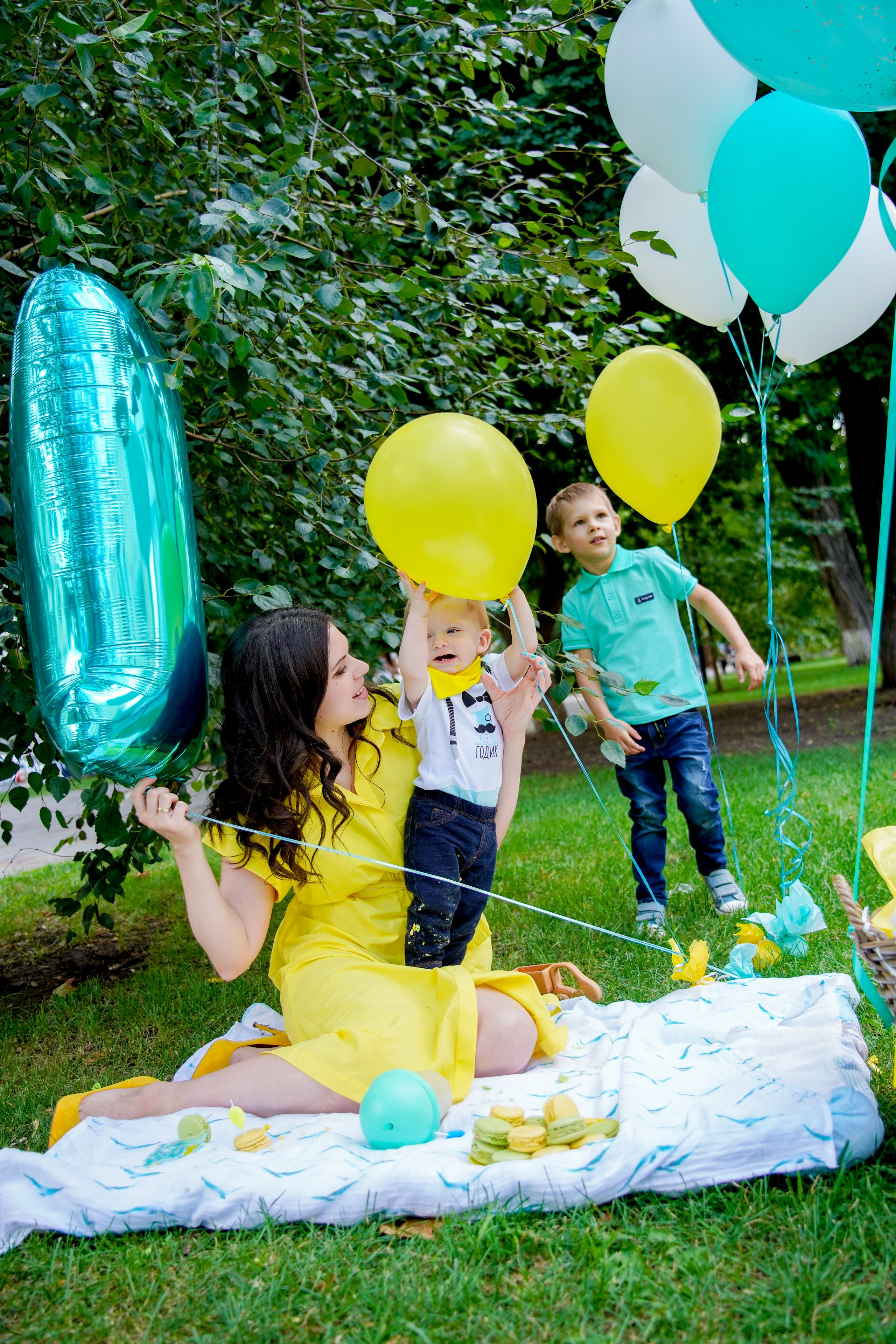 1 год)). Max Matvich and Victoria Basova are professionals in their field