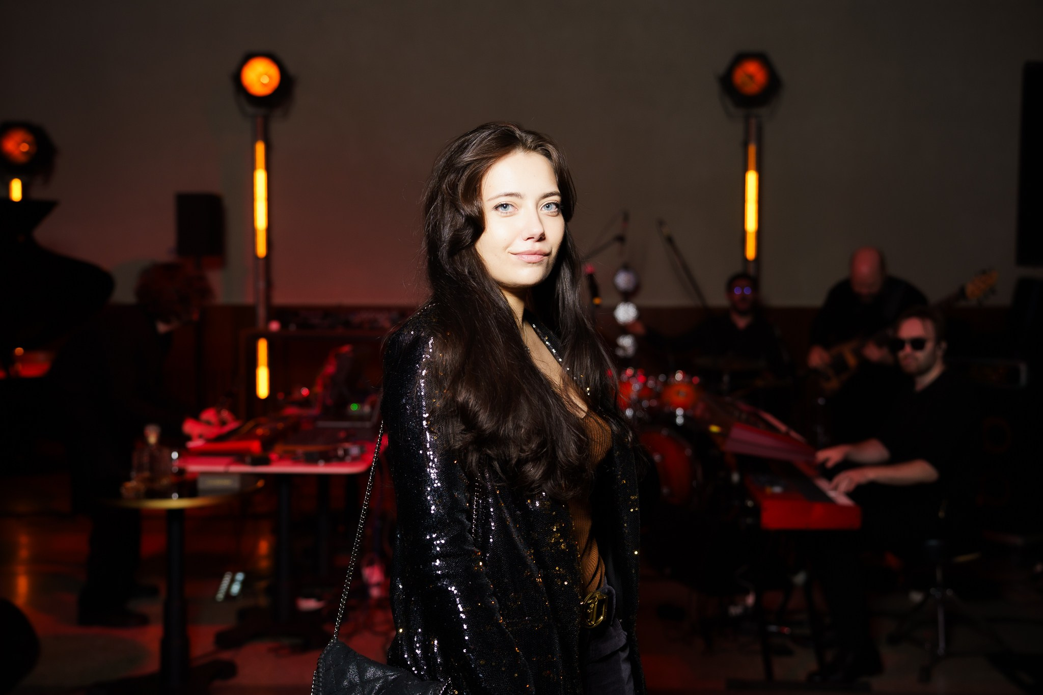 Традиционная золотая вечеринка INTERIOR+DESIGN, приуроченная к выходу главного номера года Gold Edition 2024. Фотограф Василий Буланов