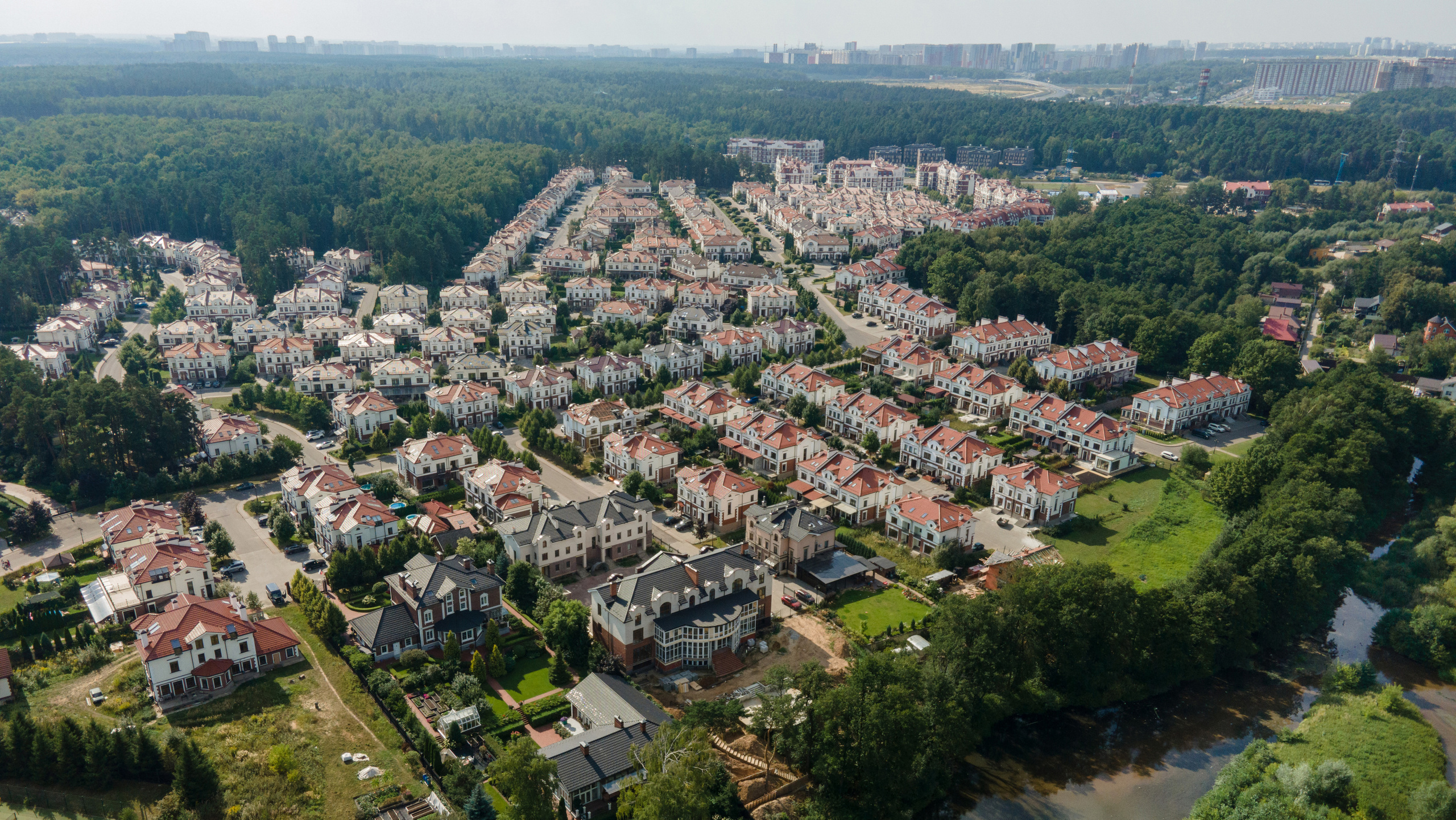 Коммерческая фотосъёмка городской среды, архитектуры и производственных объектов