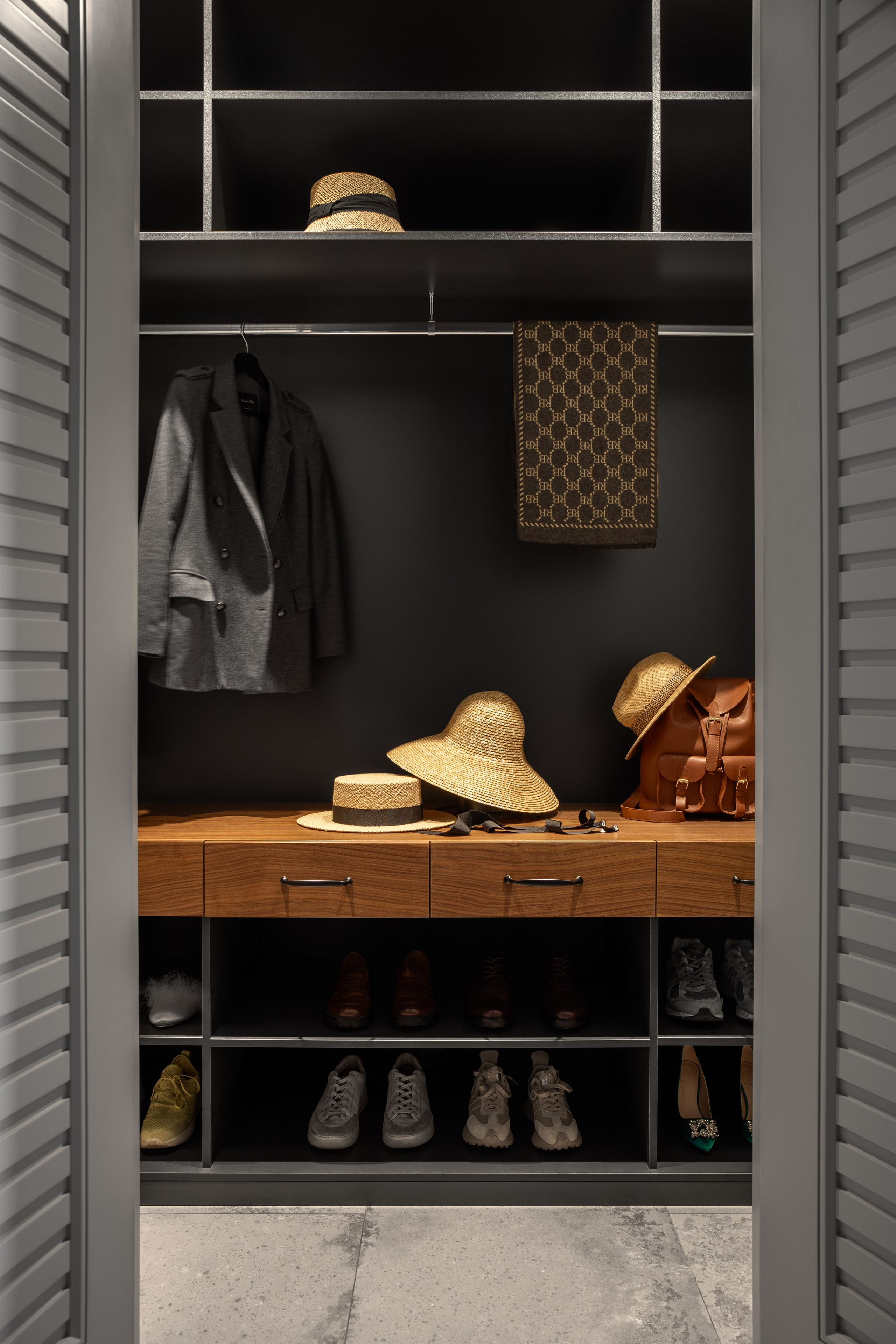 Иван Борисочкин — Восточный парк. Roman Yakunin — interior photographer in Almaty, Kazakhstan