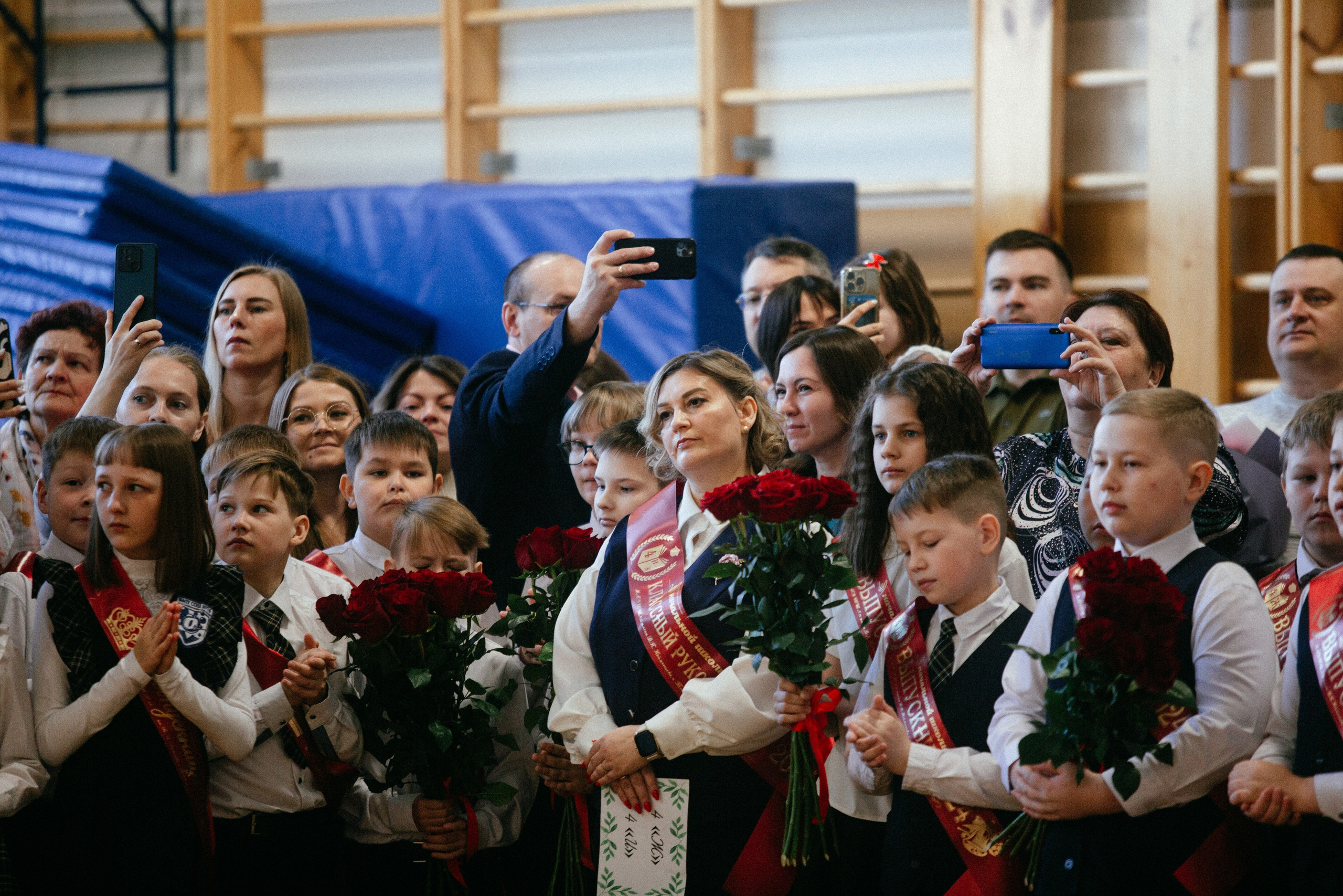 Выпускной в начальной школе. Арт-фотограф Крис Л. в Тобольске: портрет, семейные, свадьбы