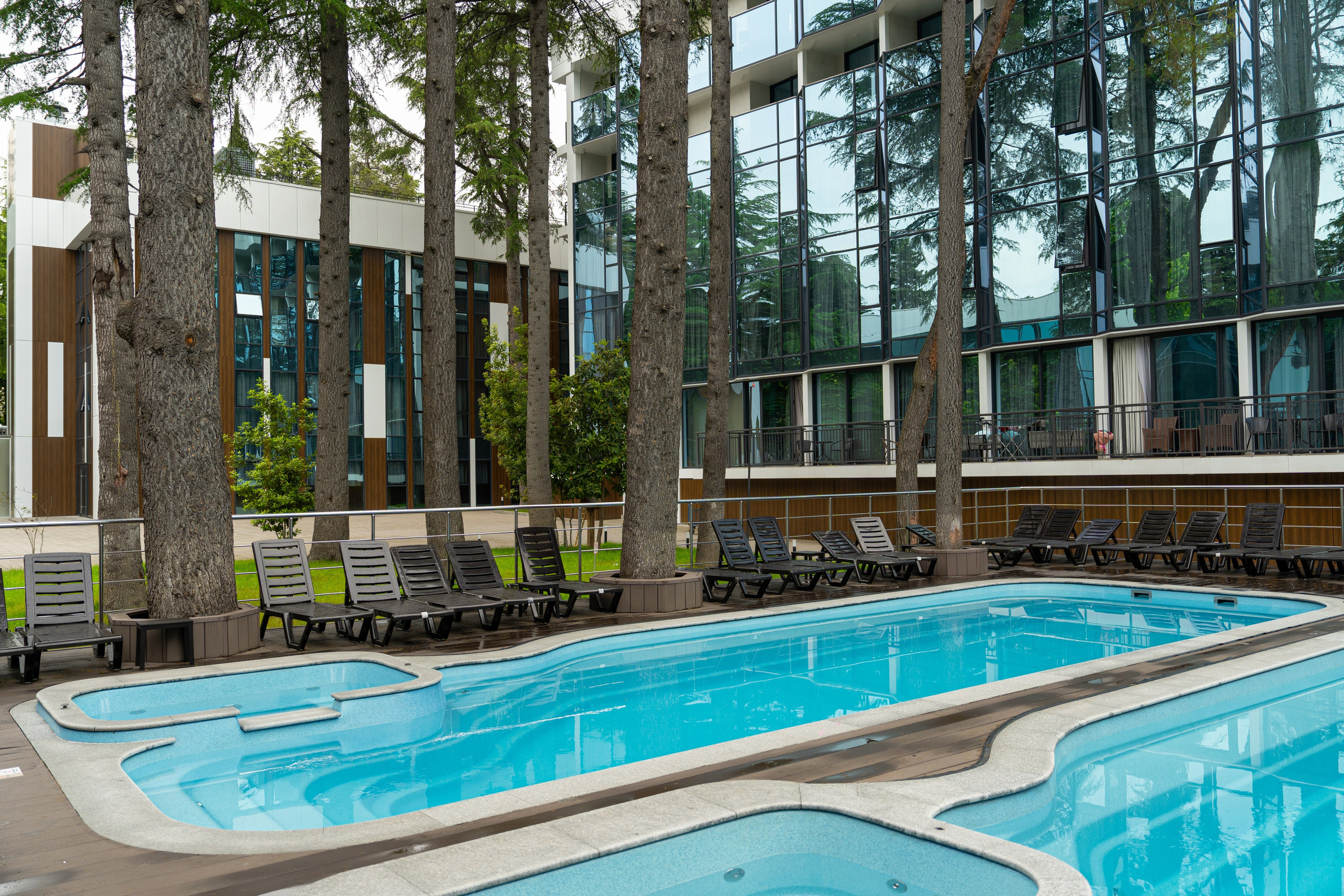 Mirror 4*. Фотограф и видеограф Елена Хмелевская