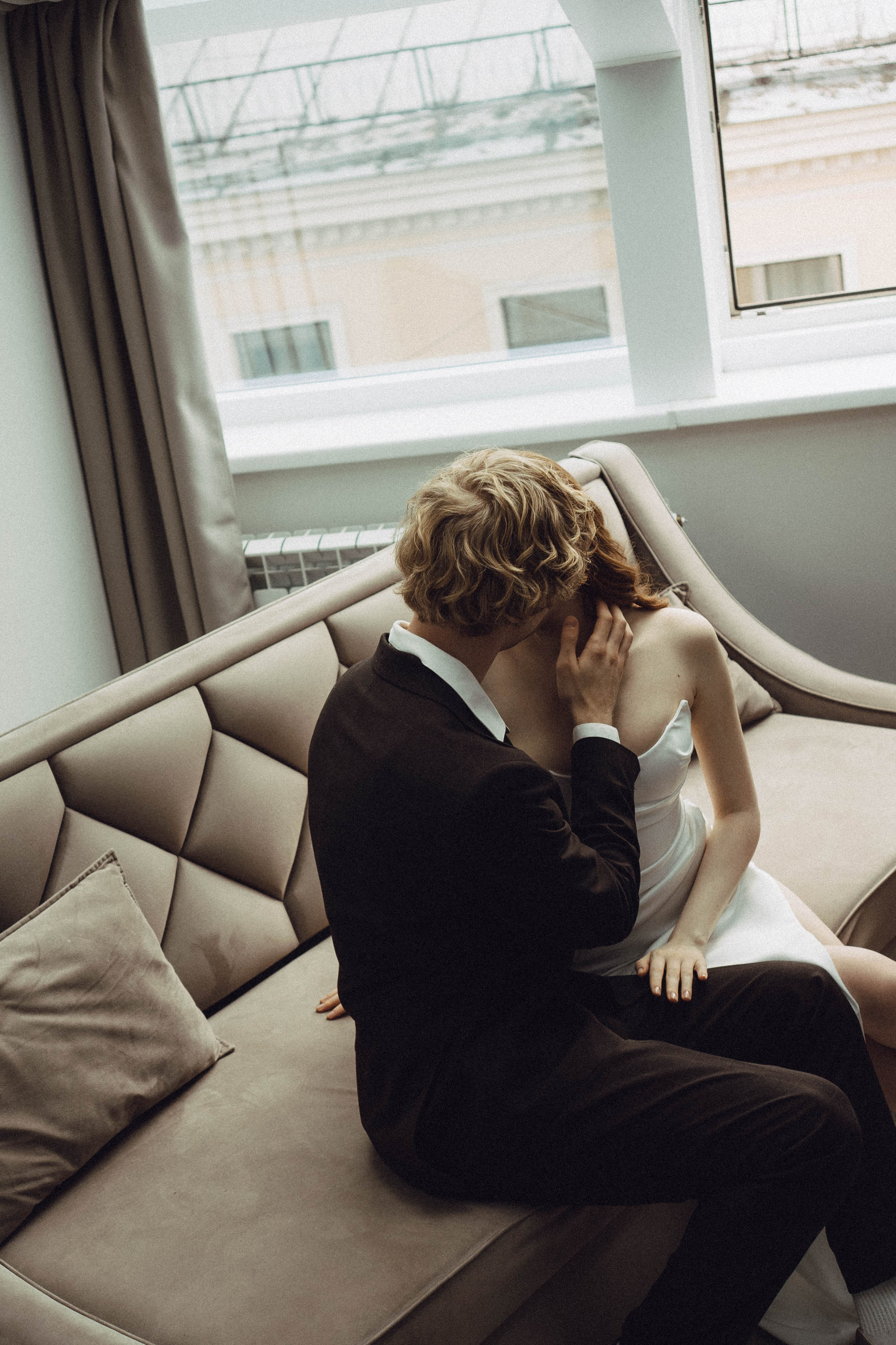 СВАДЕБНАЯ СЬЕМКА В ОТЕЛЕ. СБОРЫ ЖЕНИХА И НЕВЕСТЫ И ТАКЖЕ ТОР И ПОДГОТОВКА К ПРОГУЛКЕ. Профессиональный фотограф, Санкт-Петербург — Виктория Богомолова