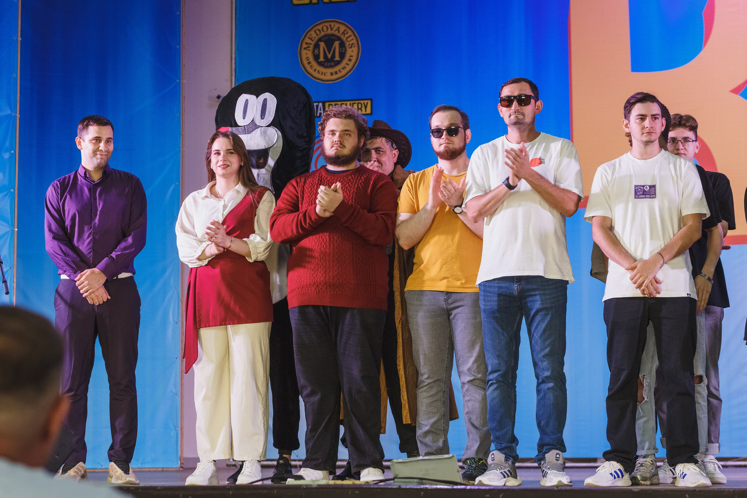 Шутки с уголка: Весёлый день с КВН в Парке Горького Таганрога. Свадебный и семейный фотограф в Таганроге Бакарюк Антон