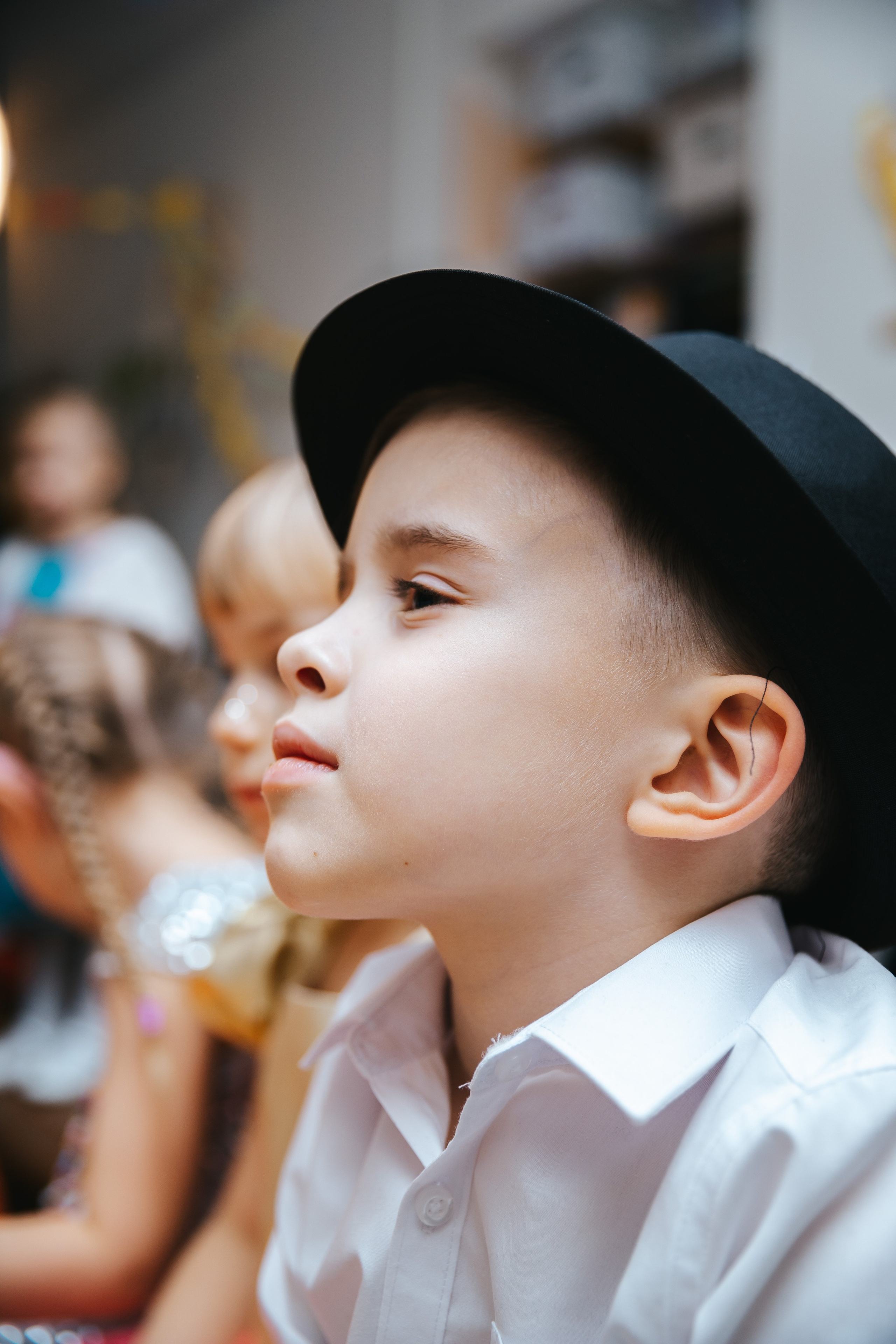 Новогодний утренник в Монтессори-садике. Семейный lifestyle фотограф в Санкт-Петербурге Людмила Пахомова