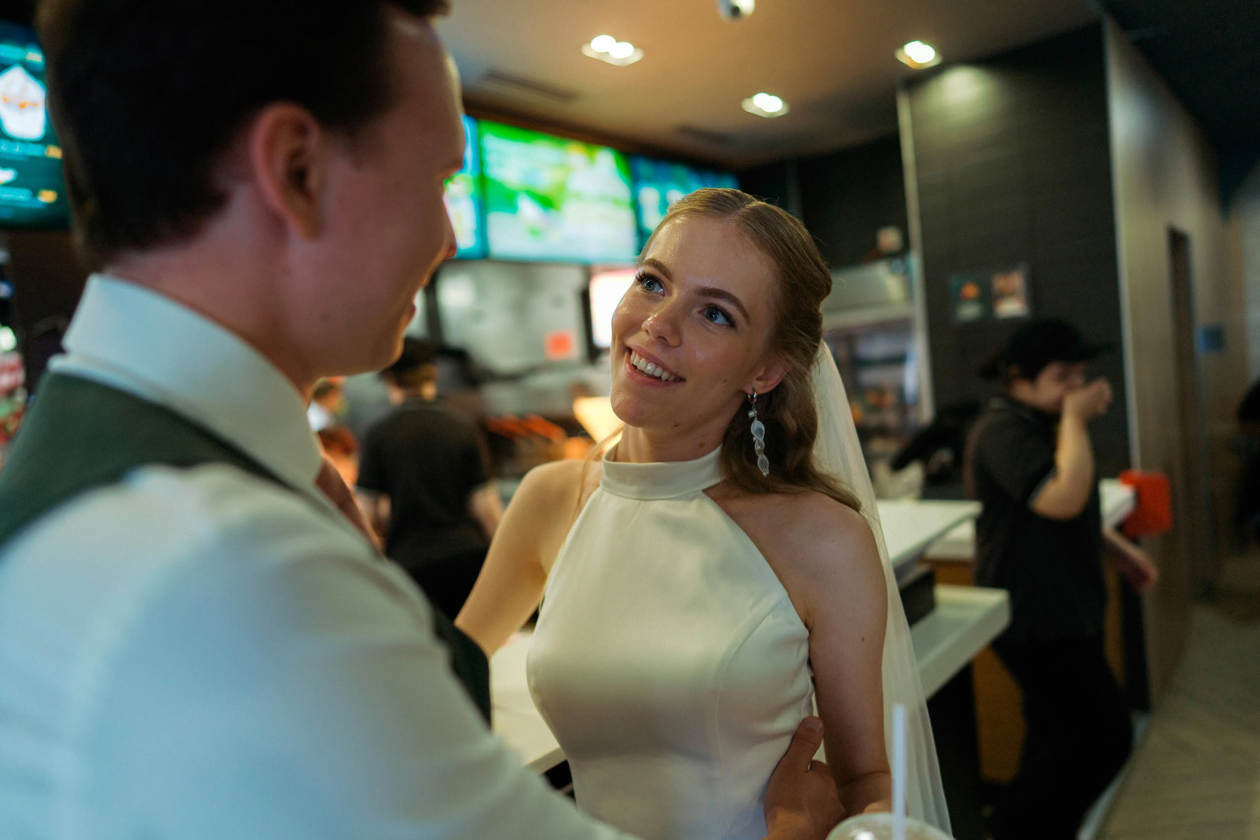 Арина и Илья — свадьба в Петербурге, цифра и плёнка. Свадебный фотограф Дмитрий Родионов — Санкт-Петербург и Ленинградская область