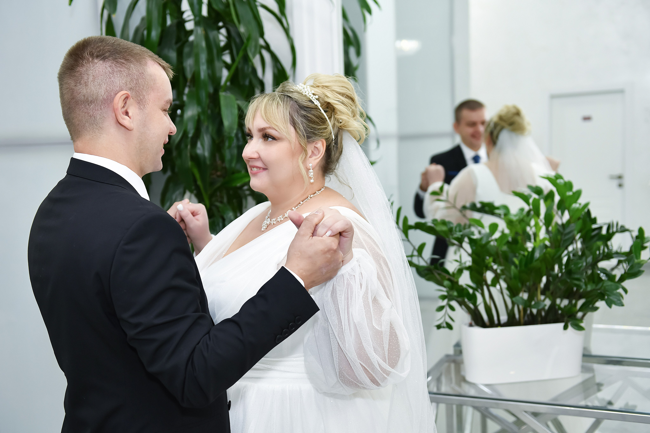 Анастасия и Максим. Регистрация и прогулка в усадьбе Архангельское. Свадебный и портретный фотограф в Москве Галина Борисова