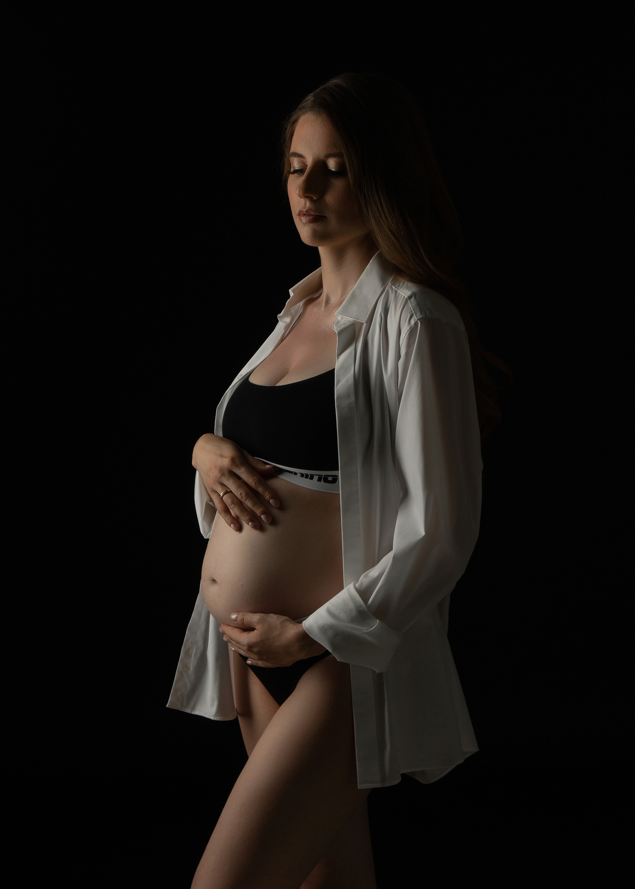 Рубаха шампань. Фотограф беременности в Екатеринбурге Илона Филатьева