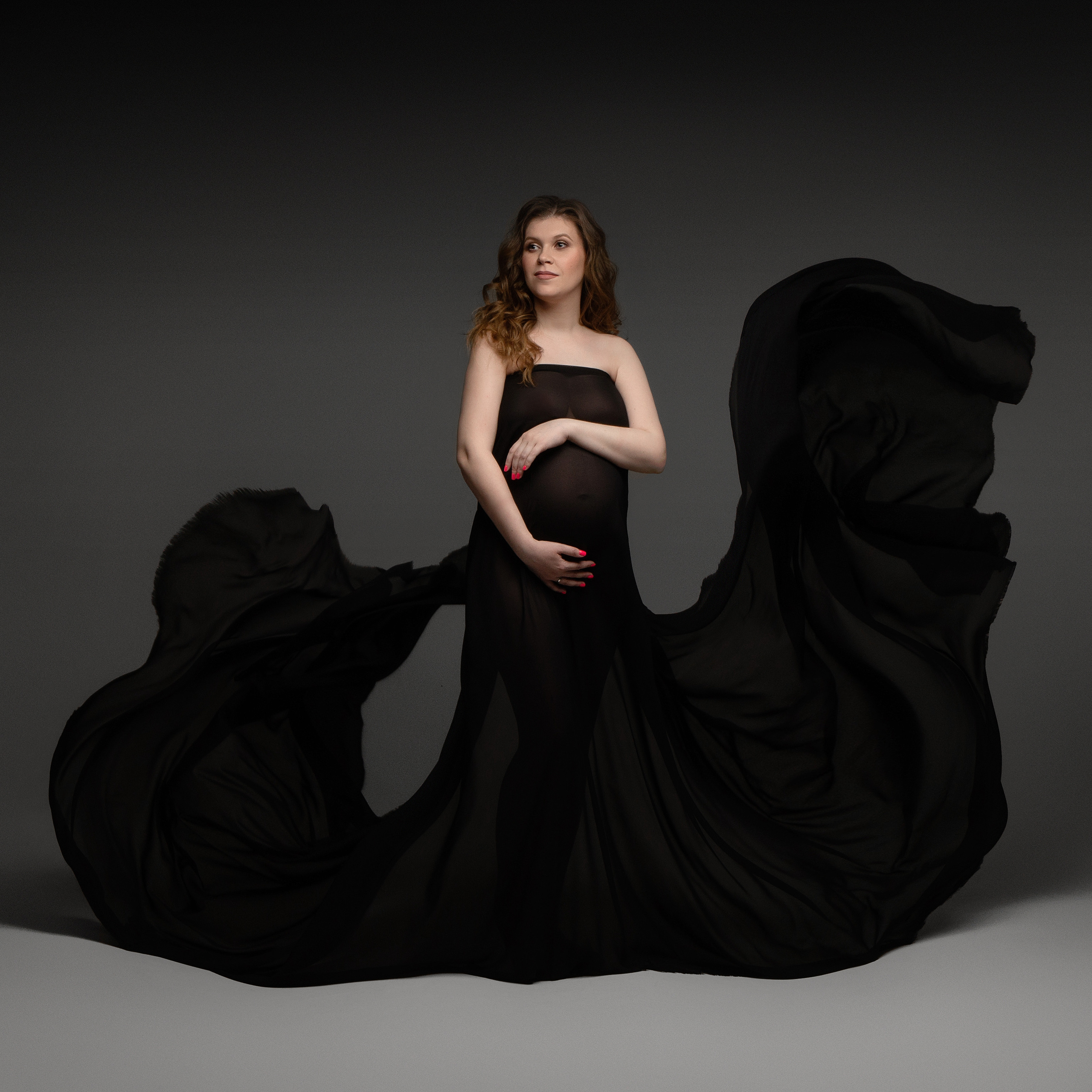 Черный шифон. Фотограф беременности в Екатеринбурге Илона Филатьева