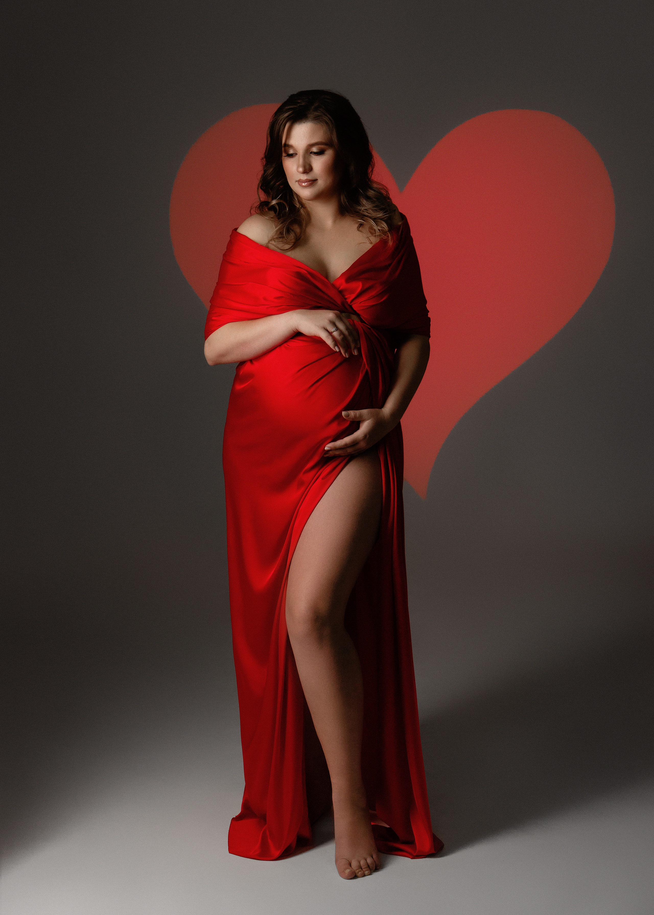 Шёлк Армани Красный. Фотограф беременности в Екатеринбурге Илона Филатьева