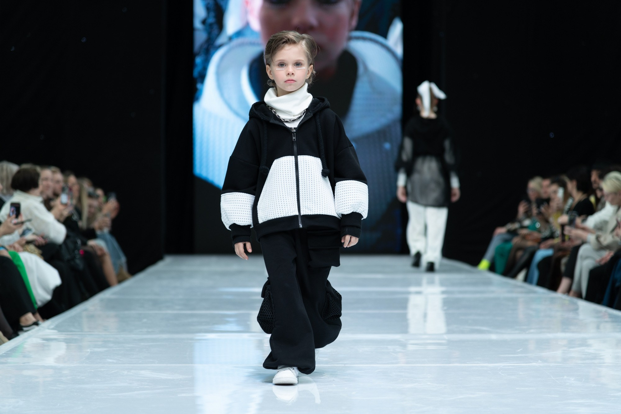 DEVUSI / 23. Sakunov Photo